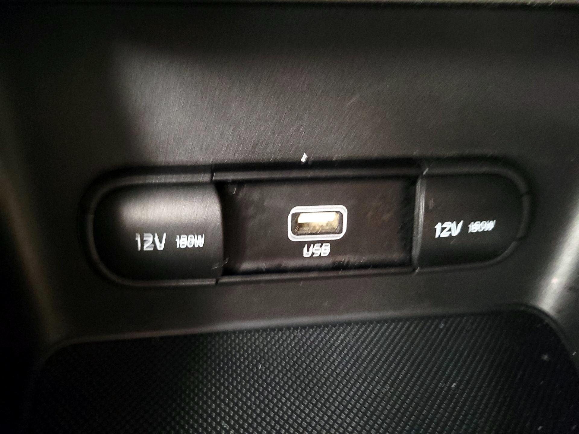 Thumbnail: 2020 Kia Sportage - 18