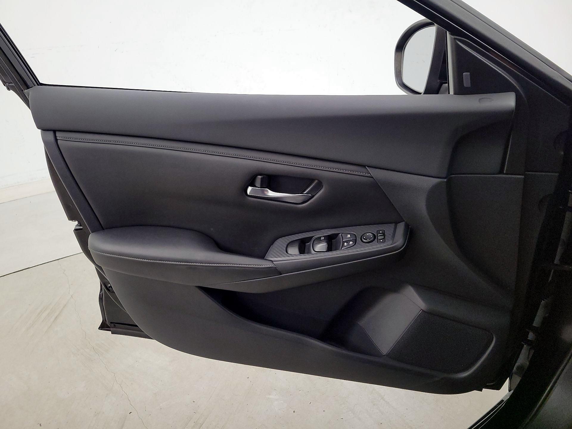 Thumbnail: 2020 Nissan Sentra - 12