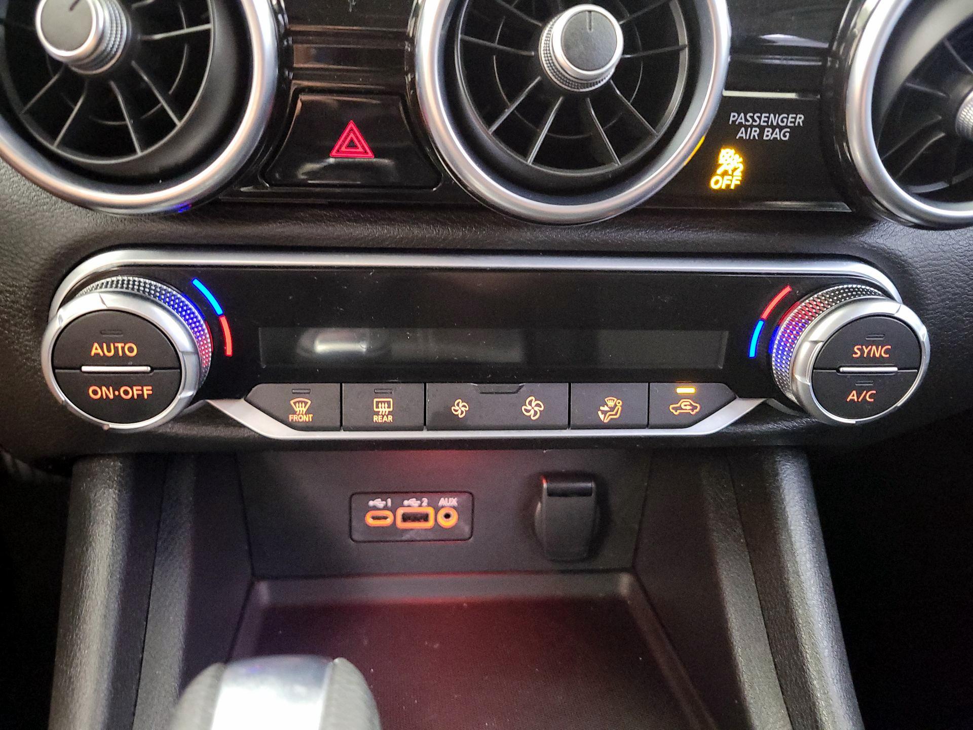 Thumbnail: 2020 Nissan Sentra - 16