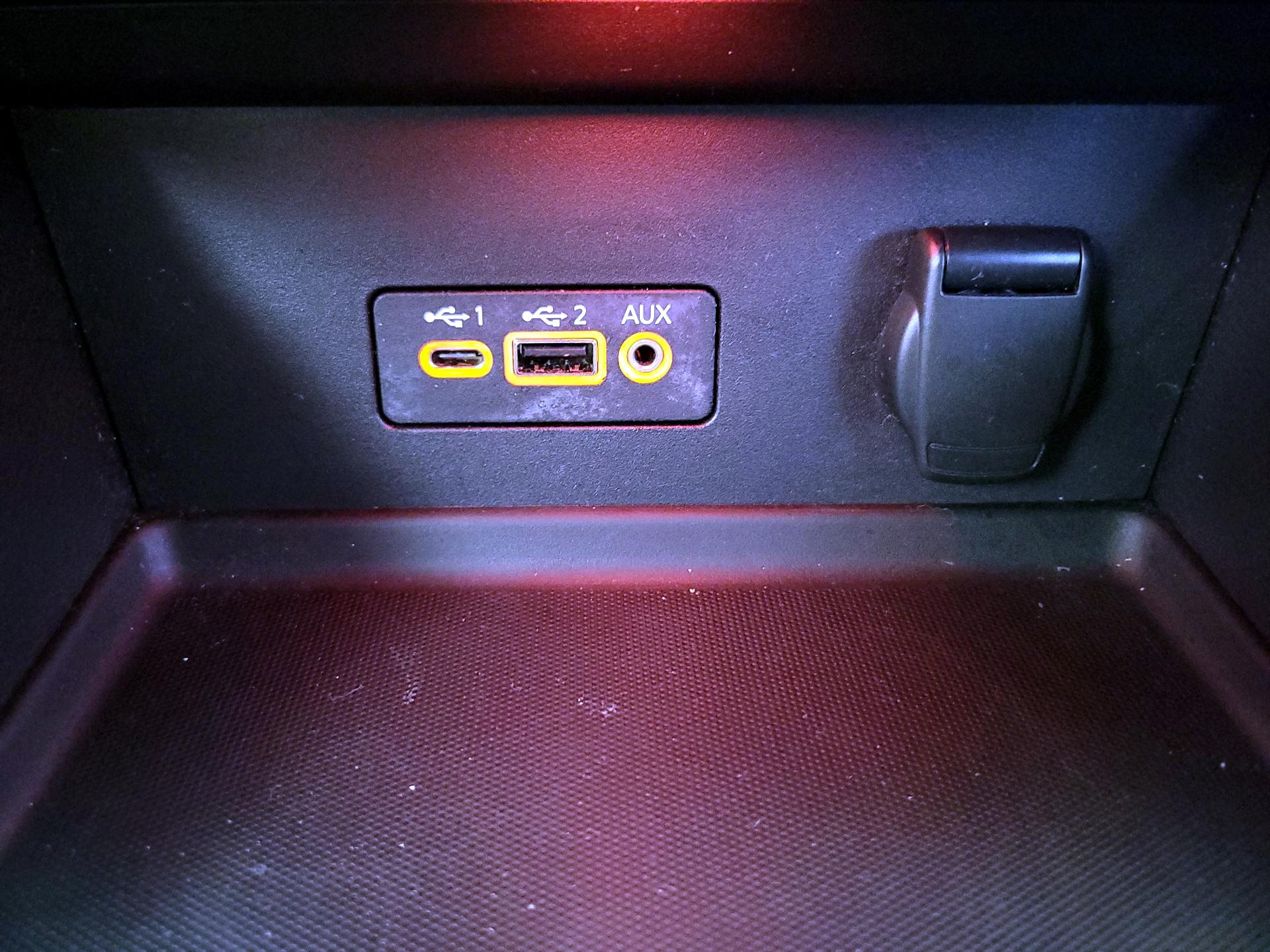 Thumbnail: 2020 Nissan Sentra - 18