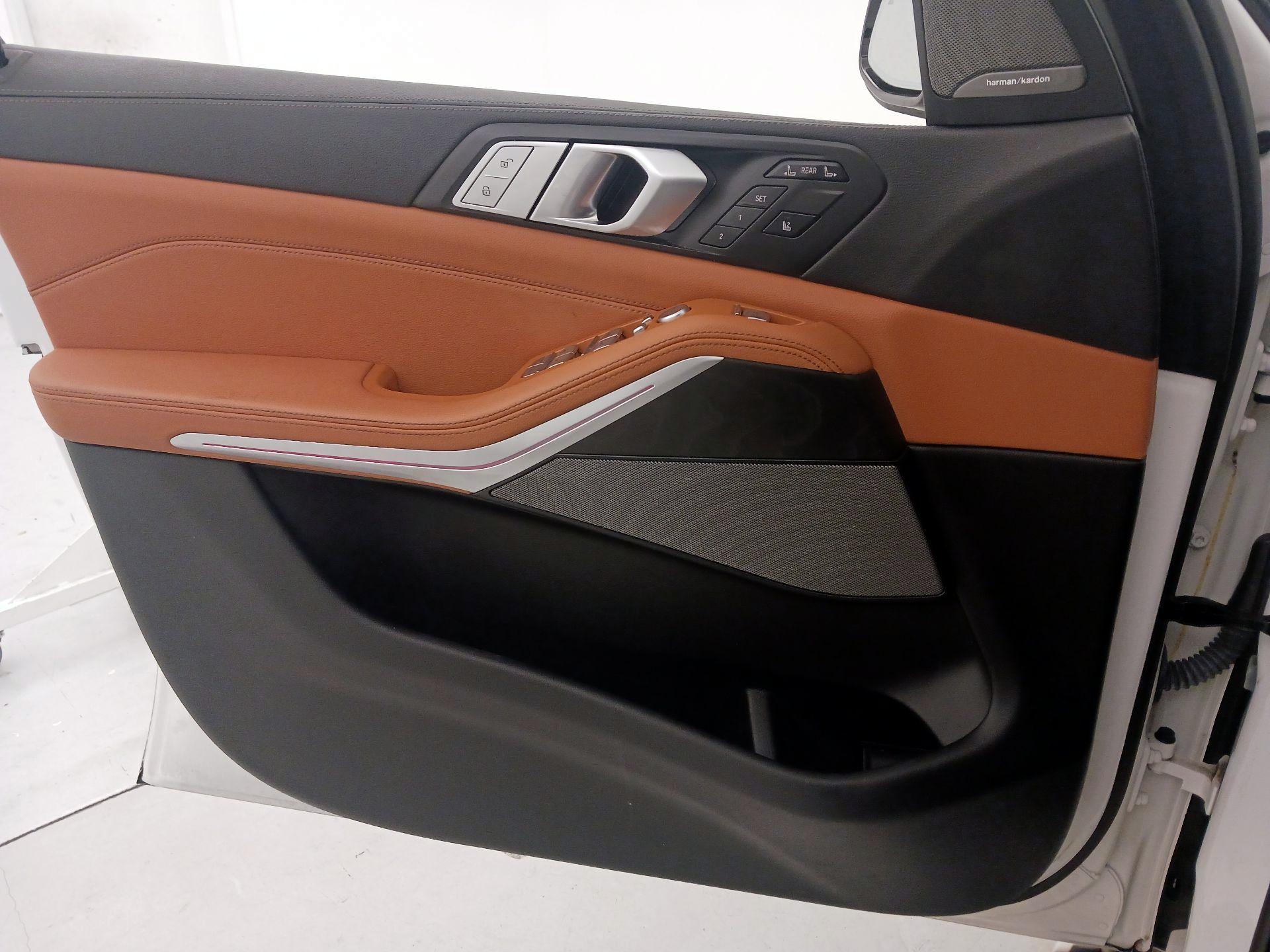 Thumbnail: 2021 BMW X7 - 12