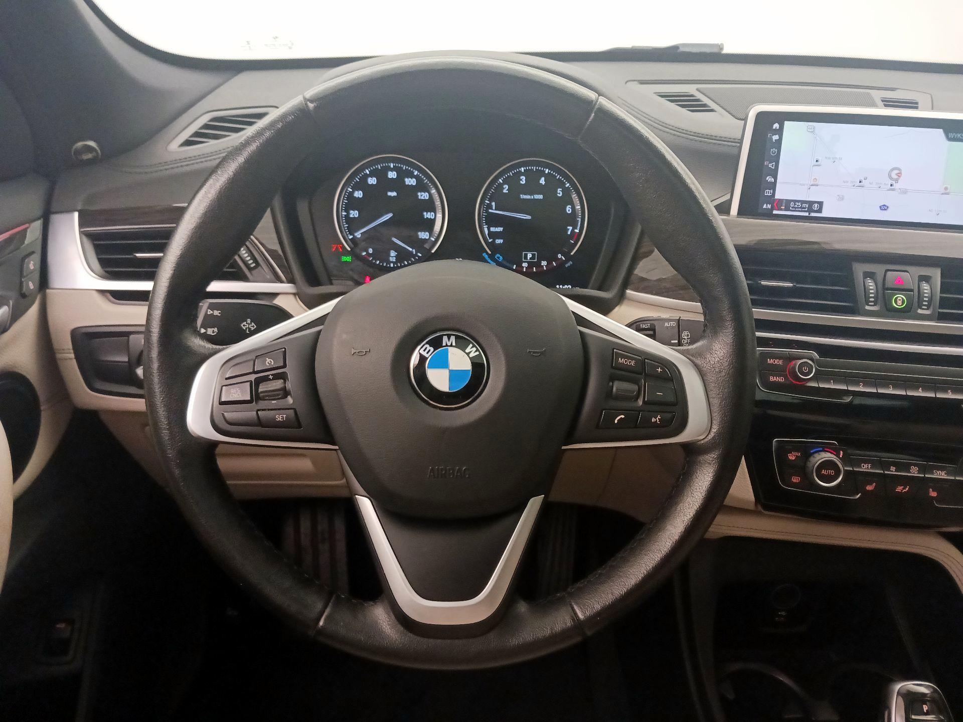 Thumbnail: 2021 BMW X1 - 10