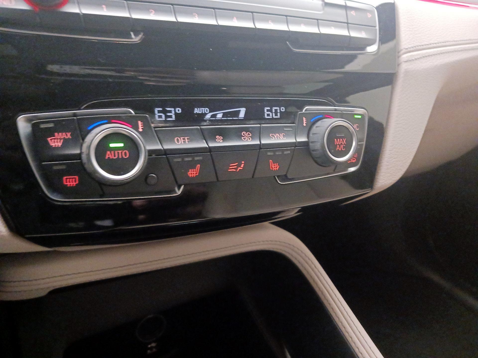 Thumbnail: 2021 BMW X1 - 17