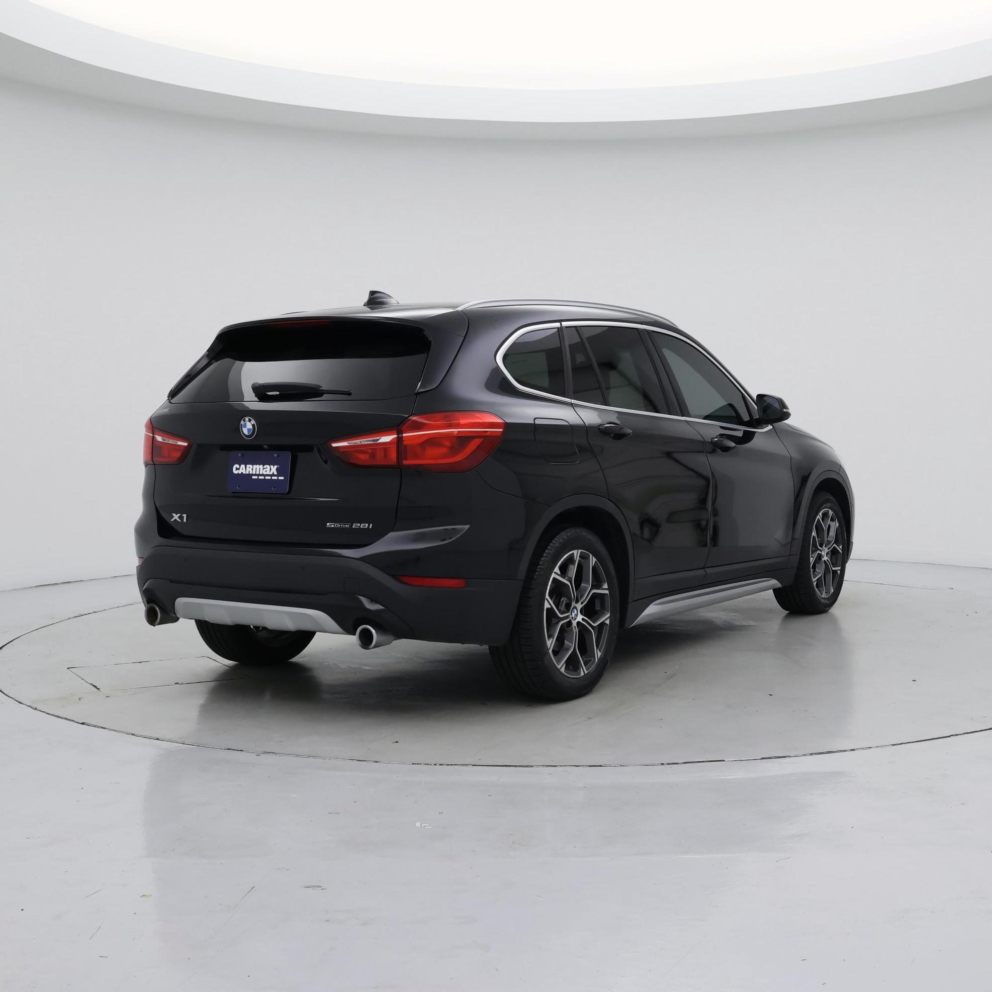 Thumbnail: 2021 BMW X1 - 8