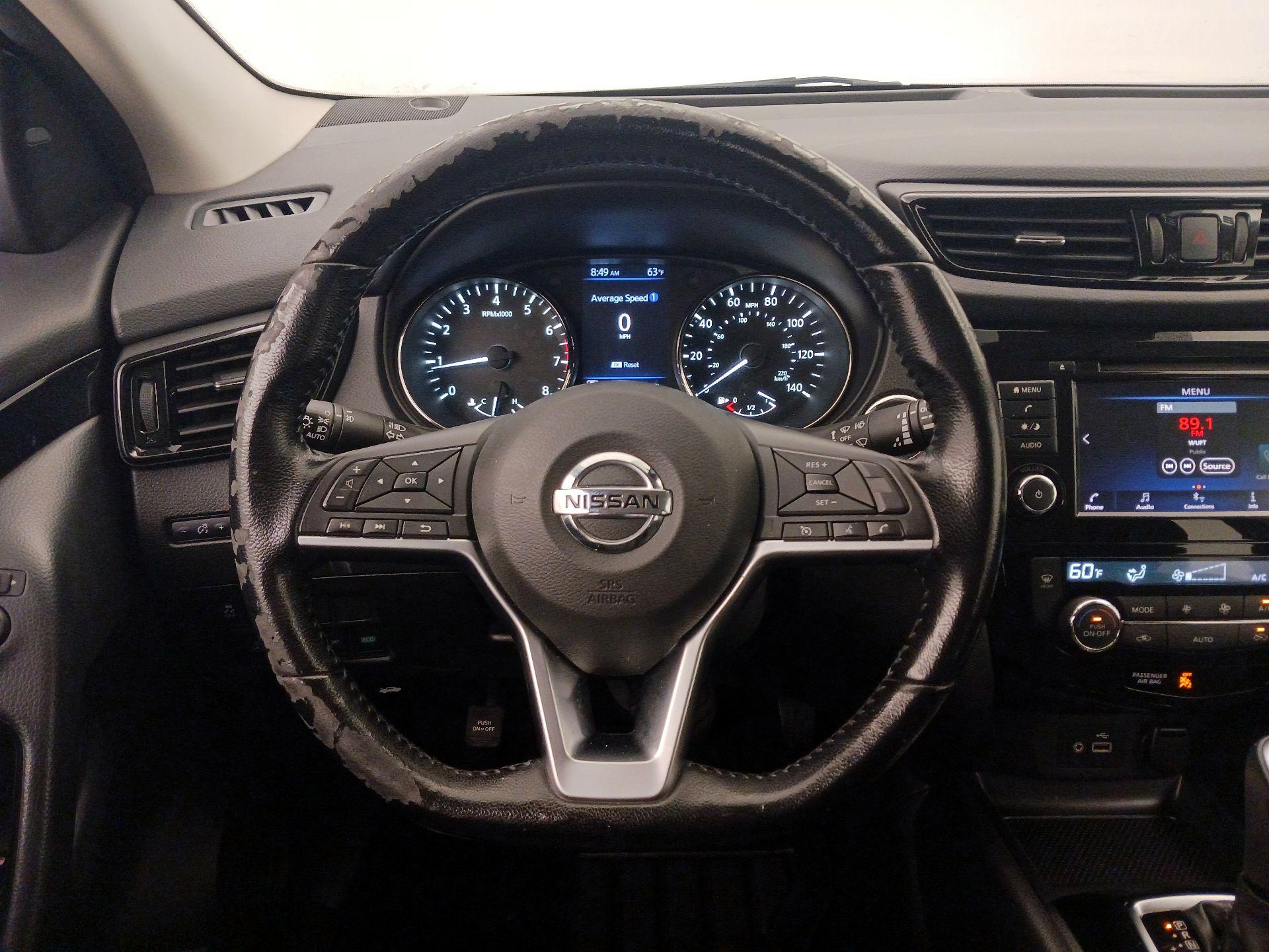 Thumbnail: 2021 Nissan Rogue Sport - 10