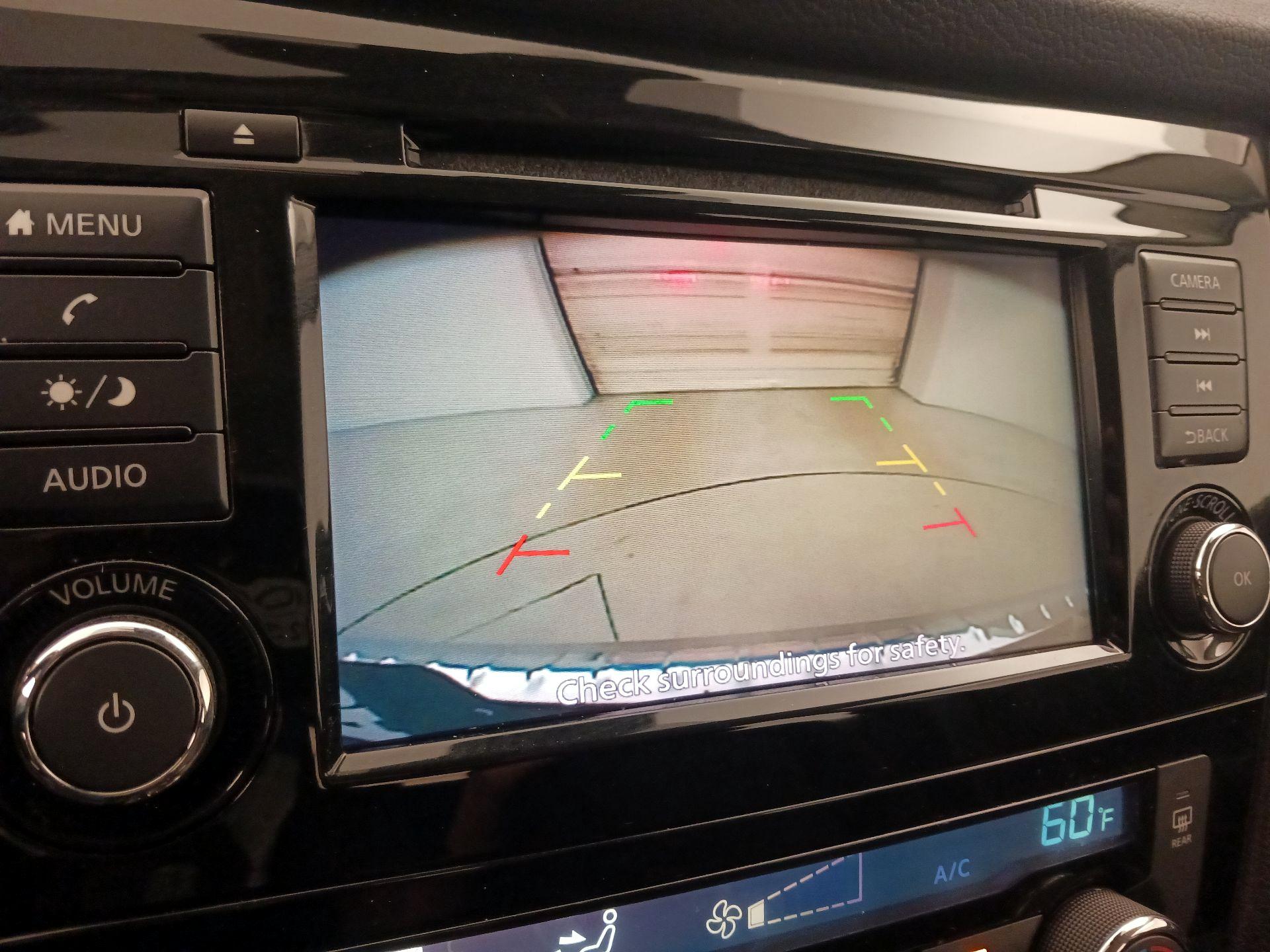 Thumbnail: 2021 Nissan Rogue Sport - 14