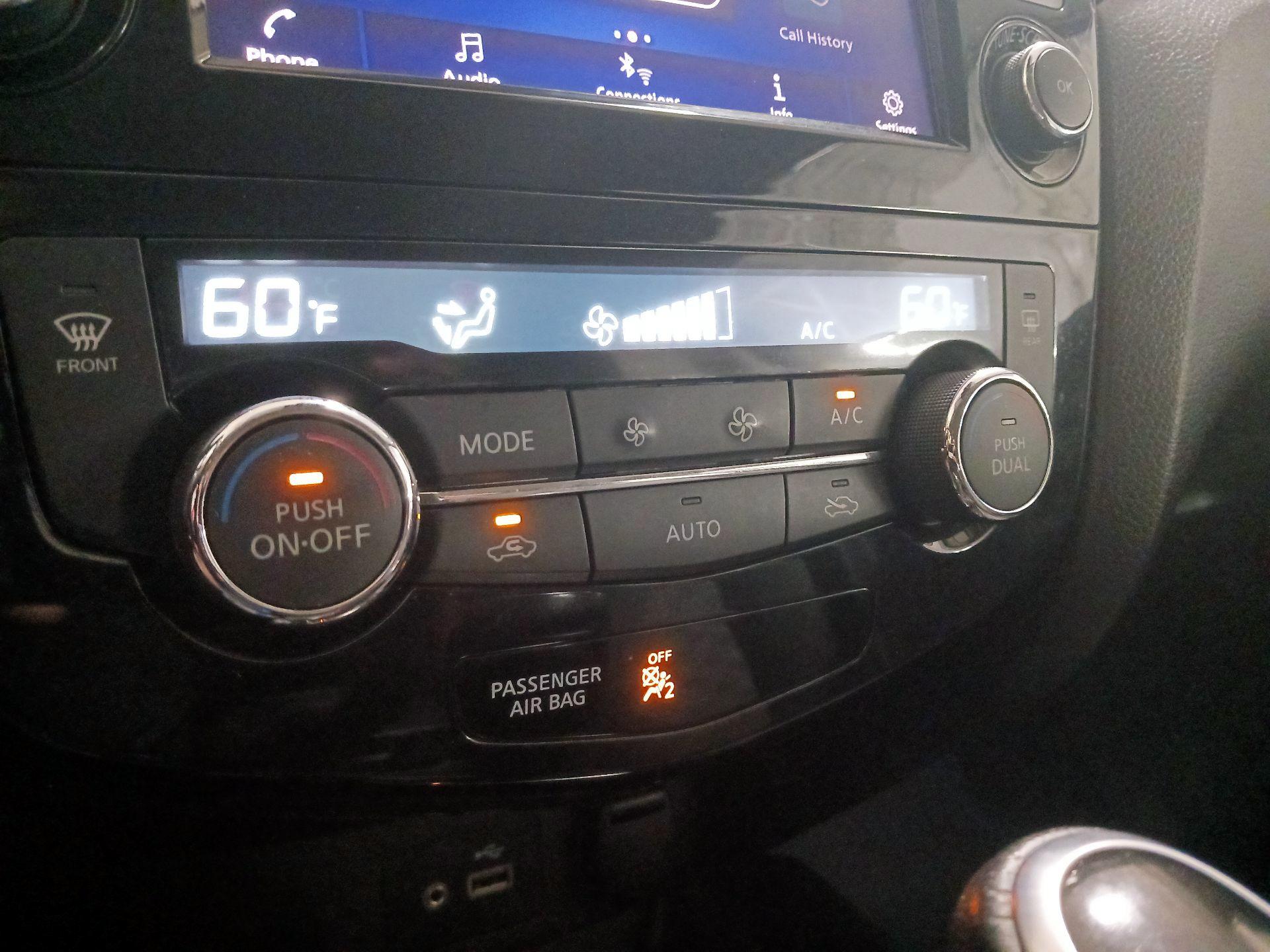 Thumbnail: 2021 Nissan Rogue Sport - 16