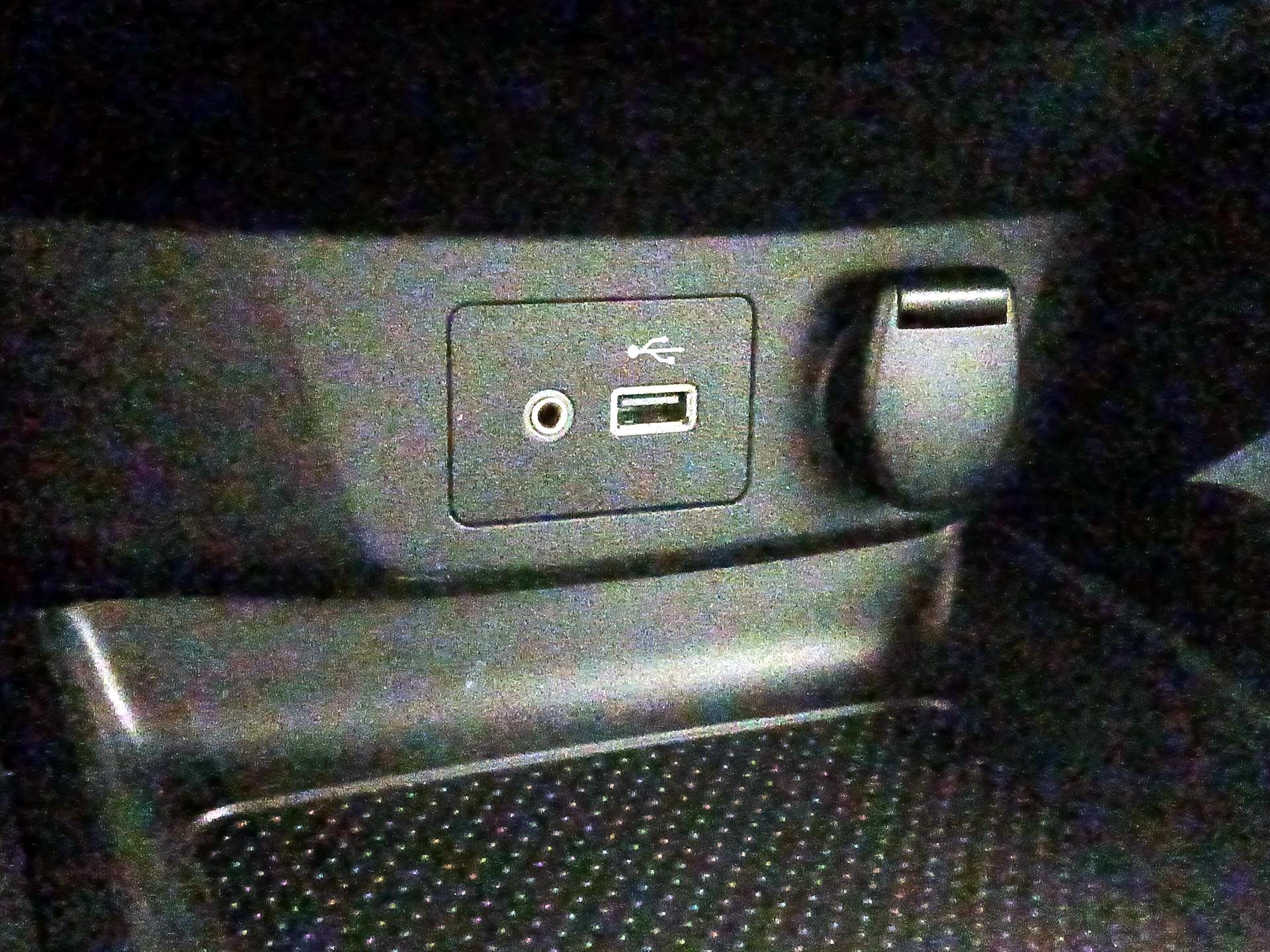 Thumbnail: 2021 Nissan Rogue Sport - 18