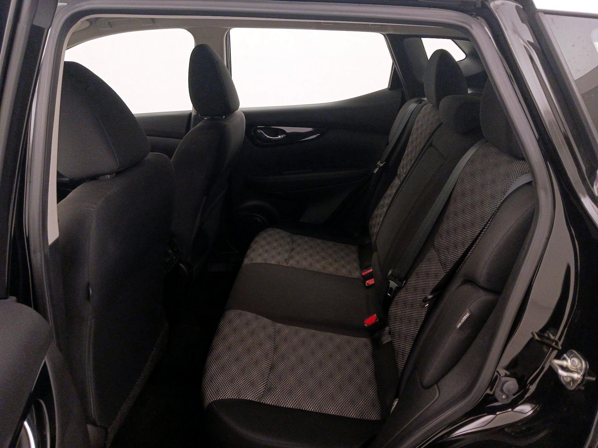 Thumbnail: 2021 Nissan Rogue Sport - 19