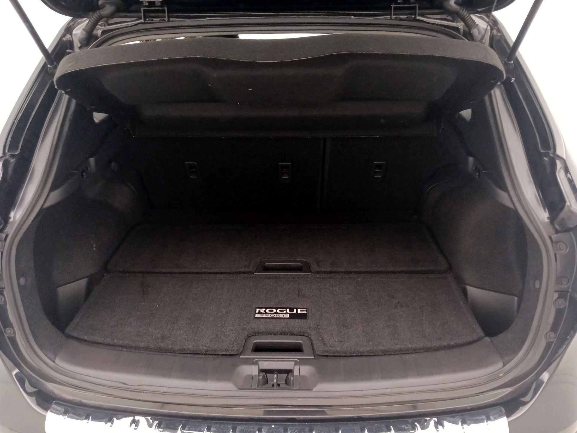 Thumbnail: 2021 Nissan Rogue Sport - 20