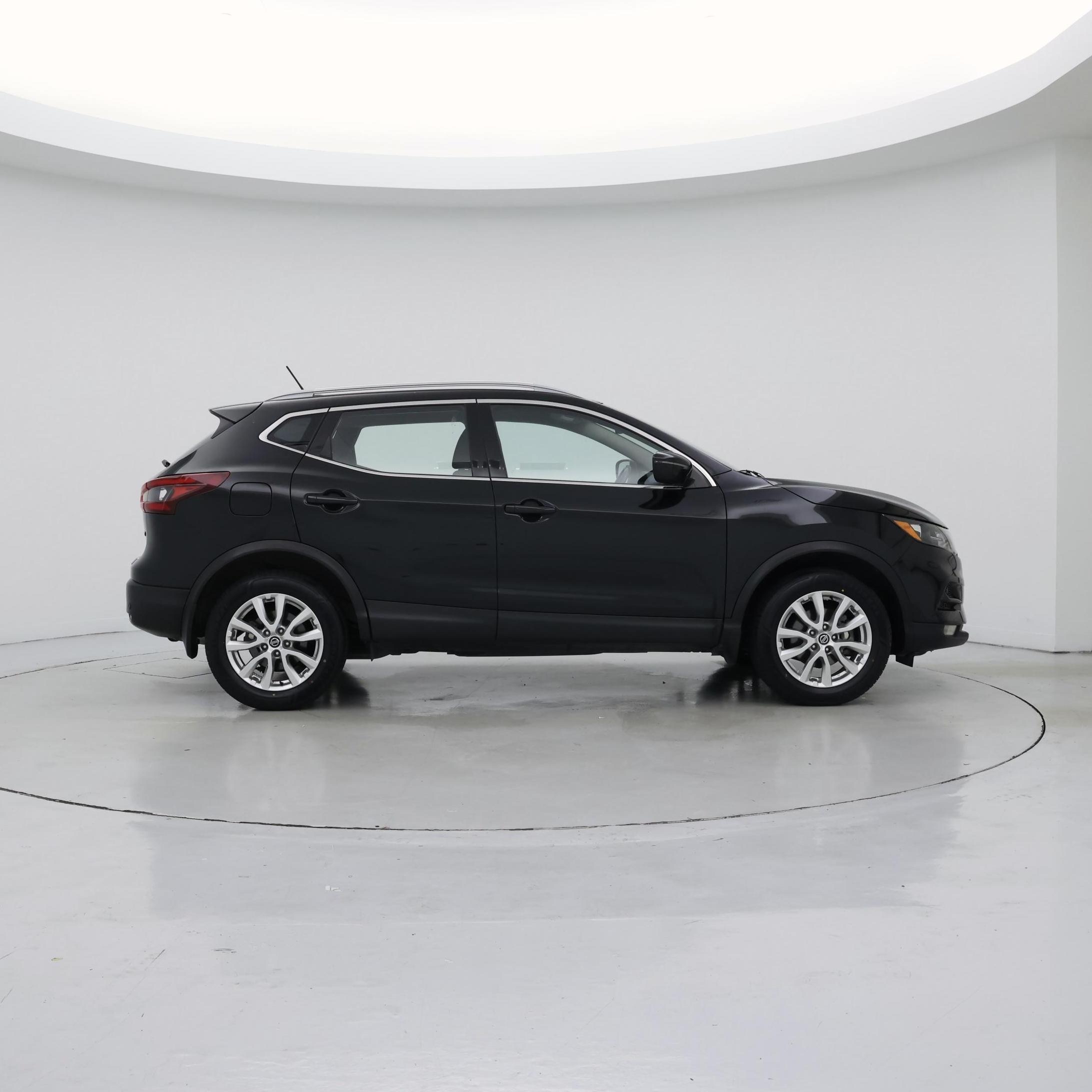 Thumbnail: 2021 Nissan Rogue Sport - 7