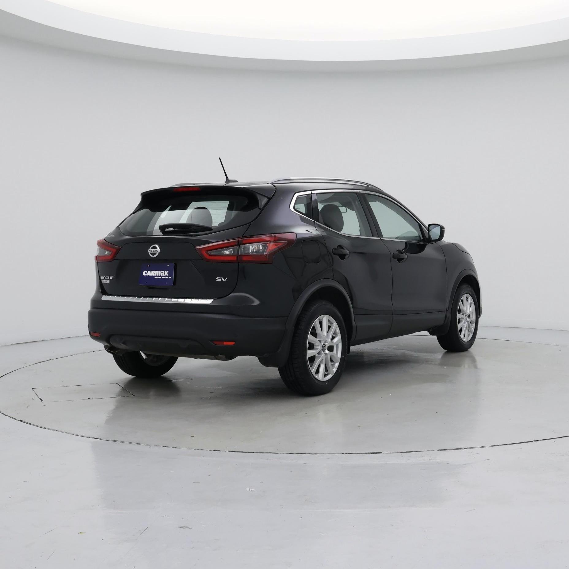 Thumbnail: 2021 Nissan Rogue Sport - 8