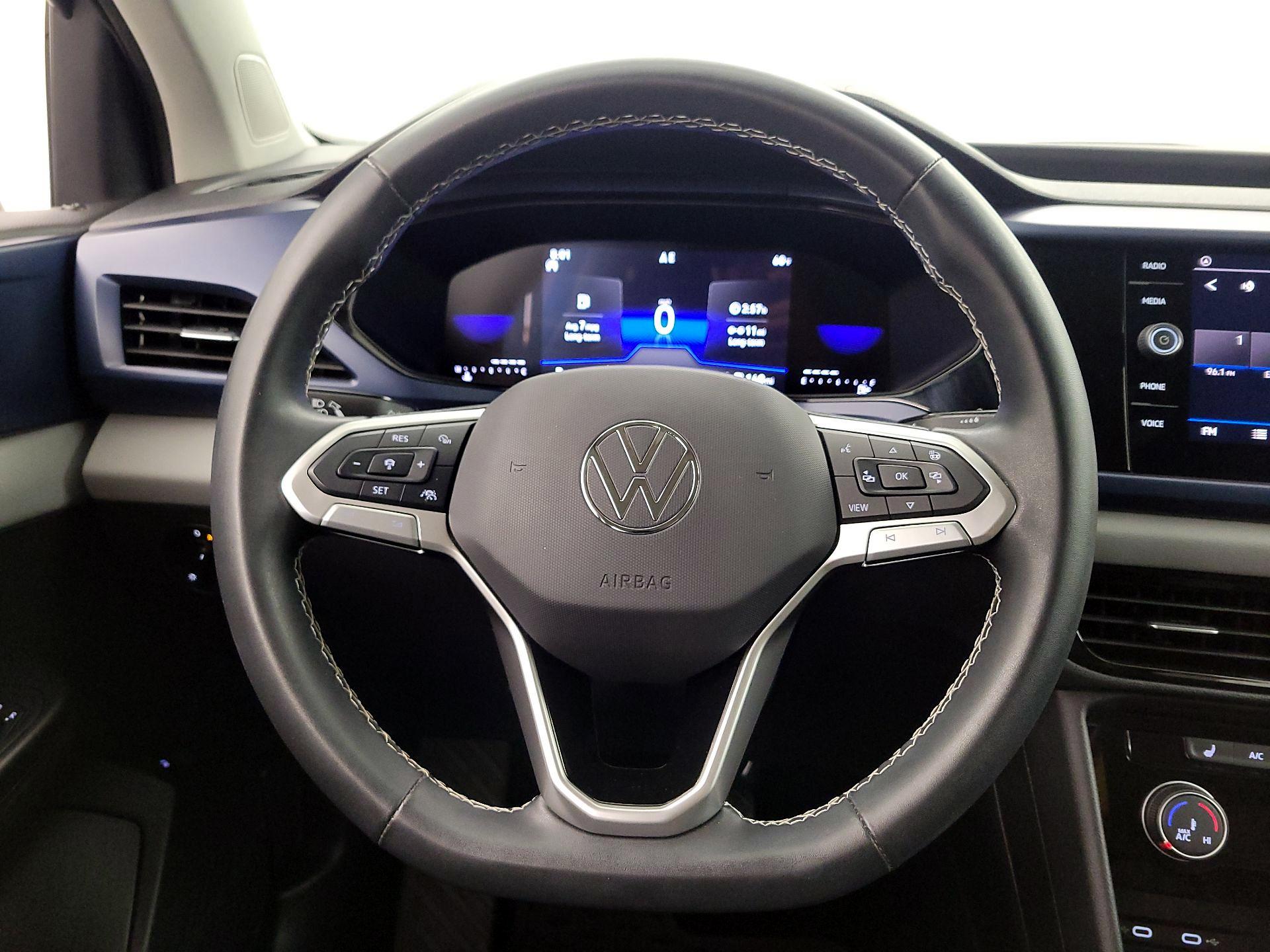 Thumbnail: 2023 Volkswagen Taos - 10