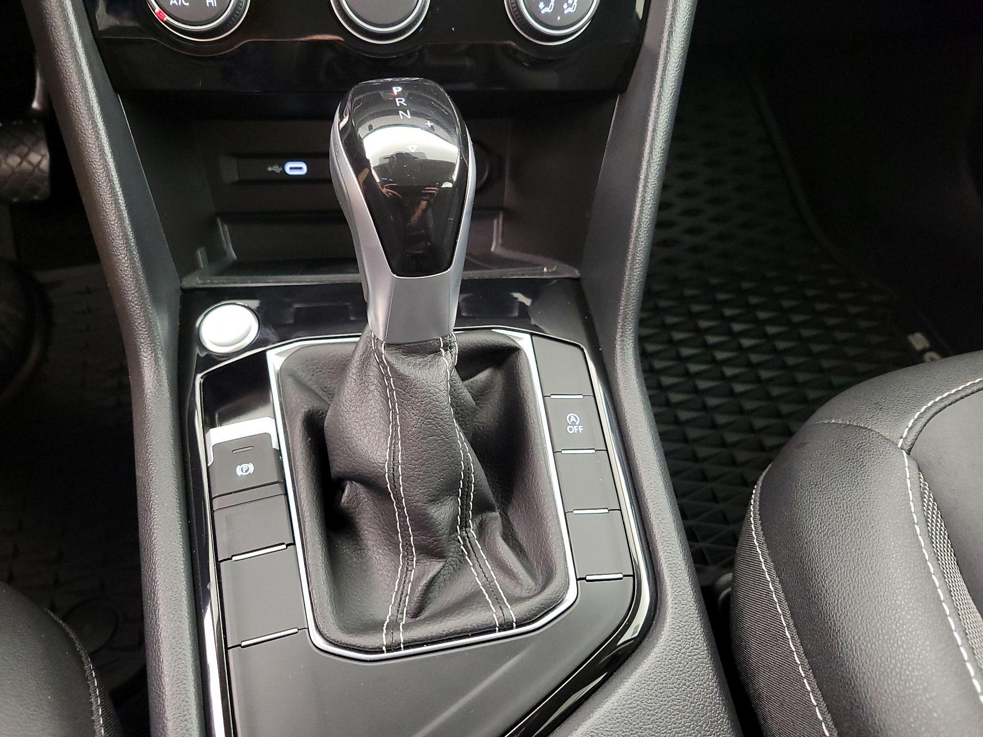 Thumbnail: 2023 Volkswagen Taos - 17