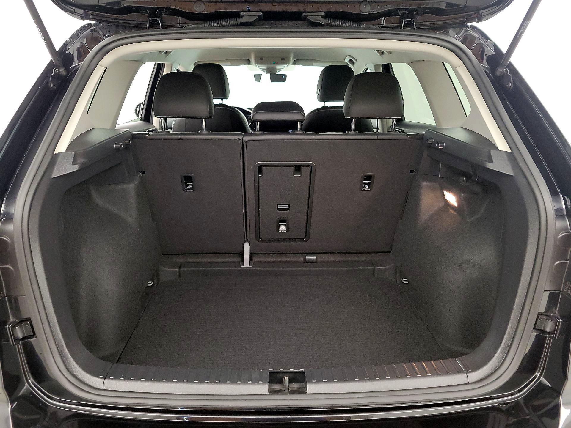 Thumbnail: 2023 Volkswagen Taos - 20