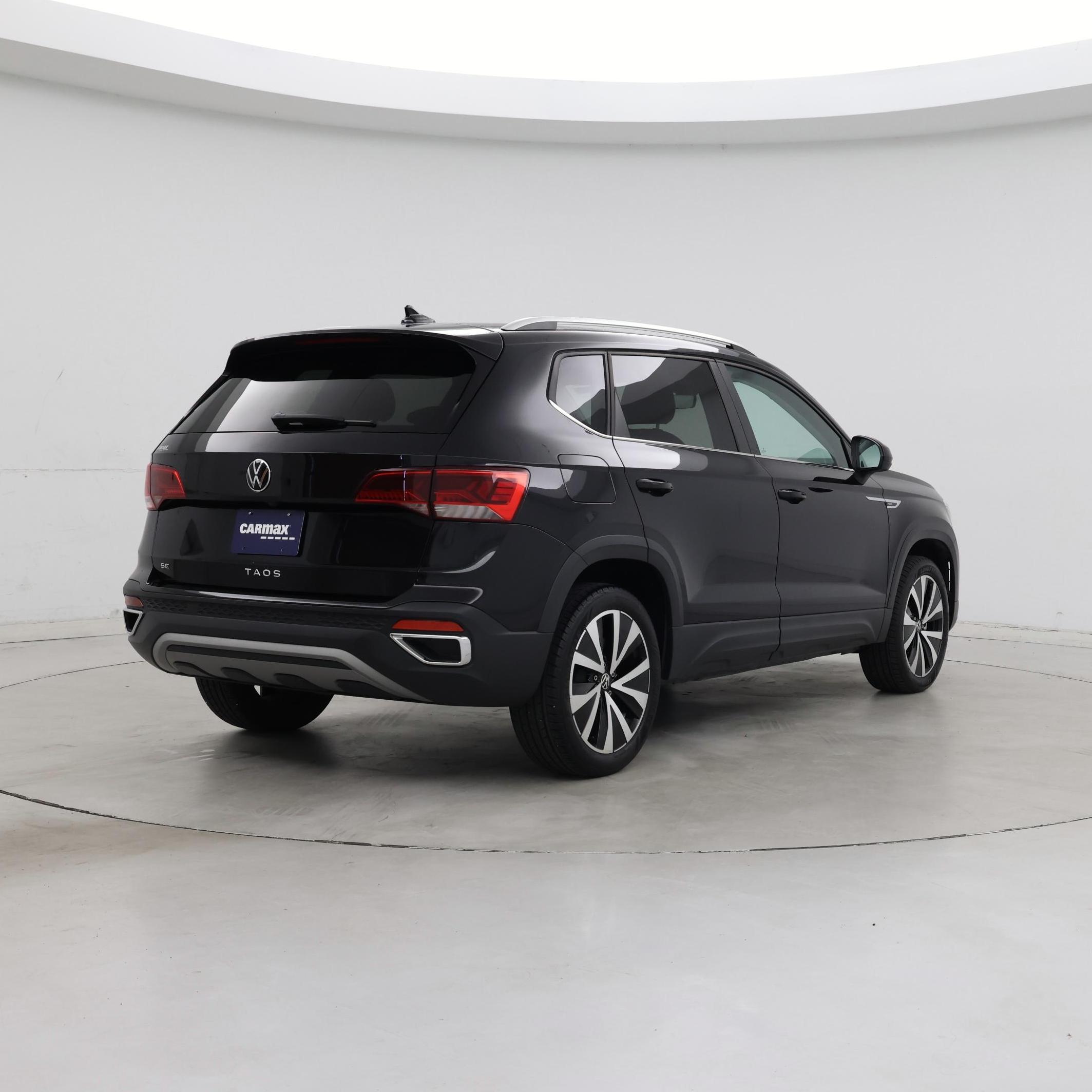 Thumbnail: 2023 Volkswagen Taos - 8