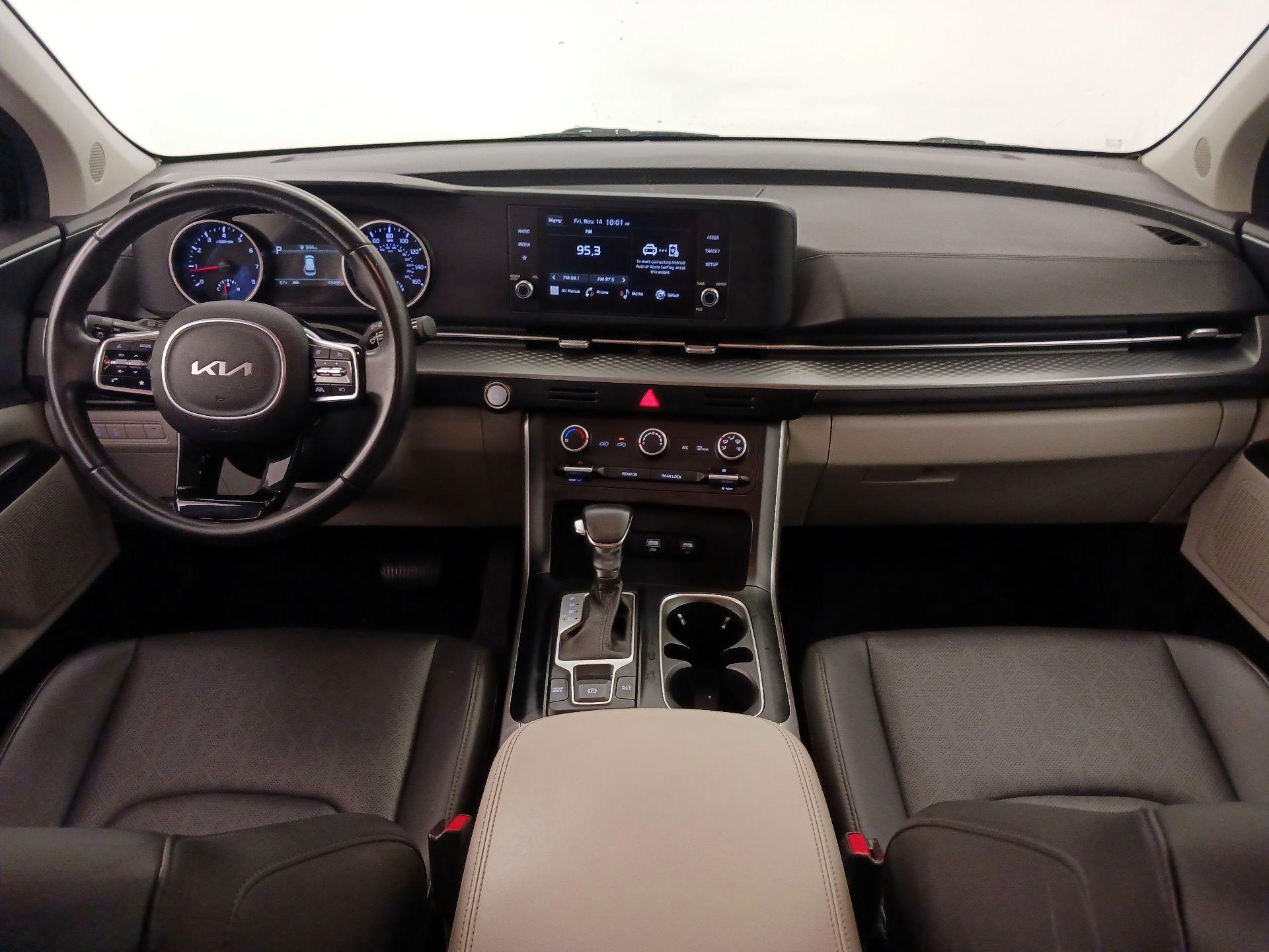 Thumbnail: 2023 Kia Carnival - 9