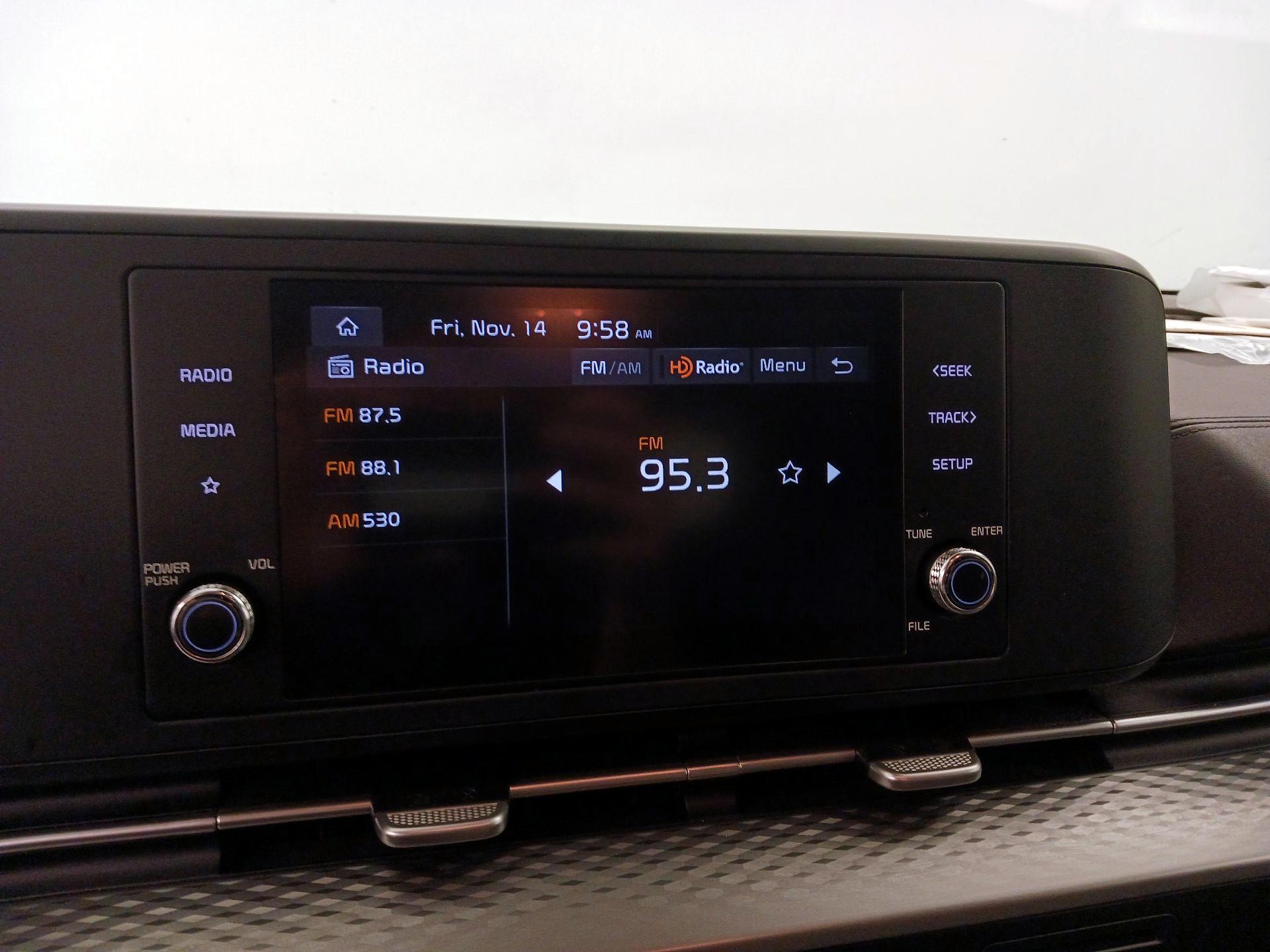 Thumbnail: 2023 Kia Carnival - 15