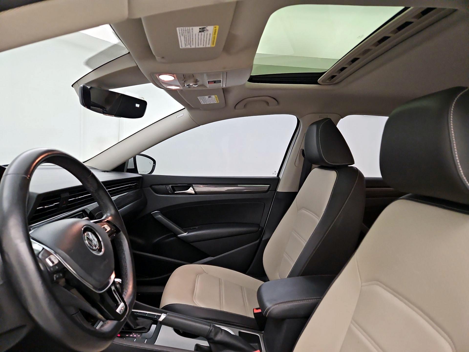 Thumbnail: 2020 Volkswagen Passat - 19