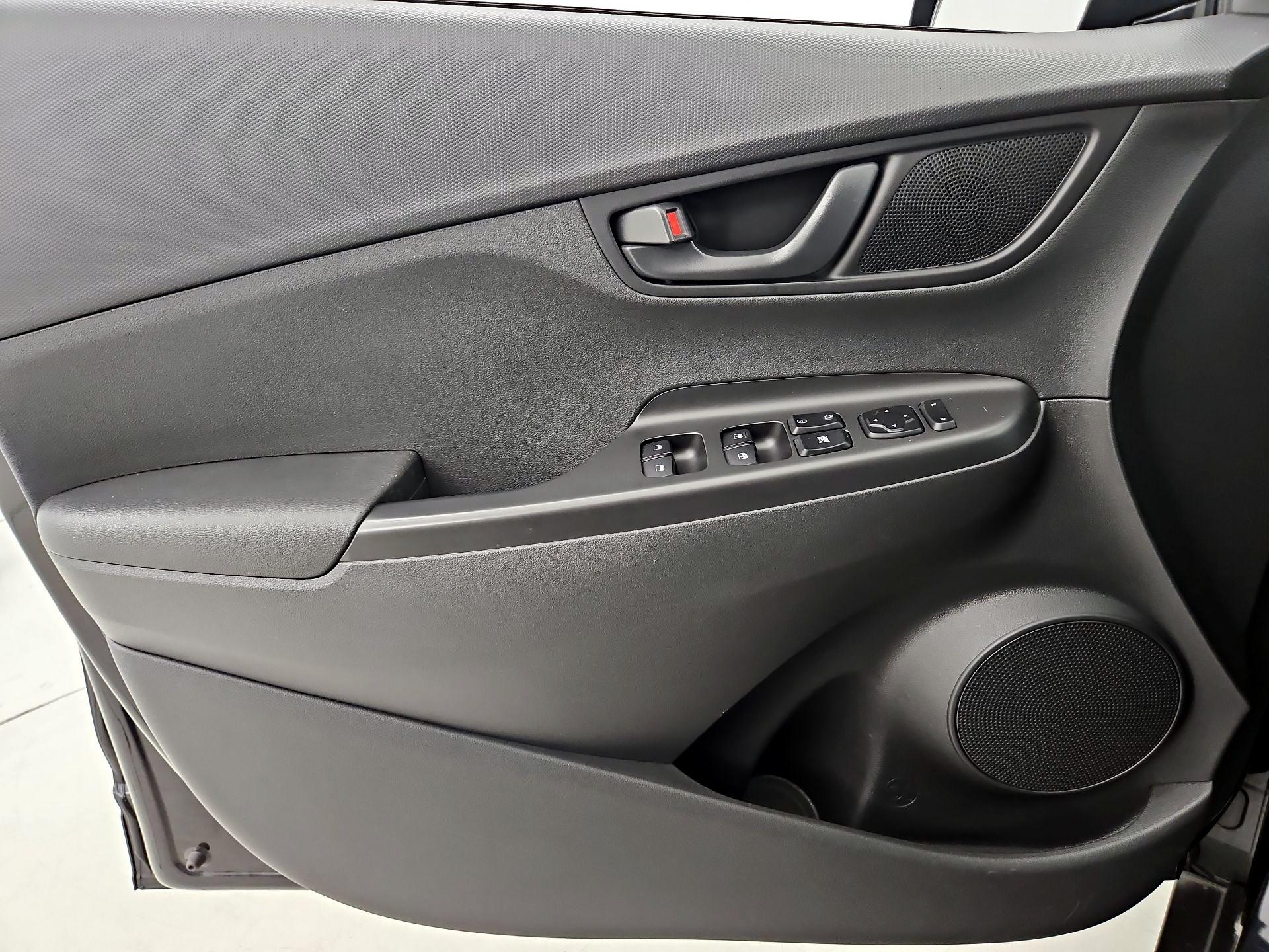 Thumbnail: 2021 Hyundai Kona - 12