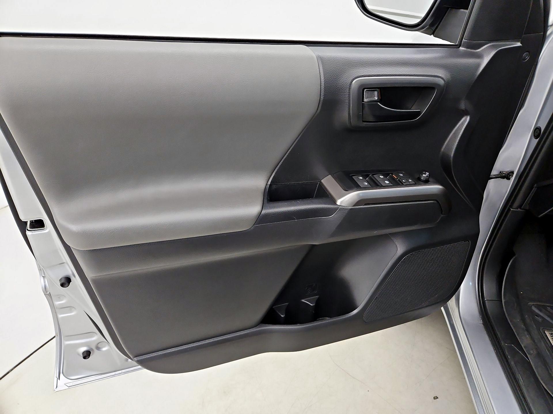 Thumbnail: 2023 Toyota Tacoma - 12