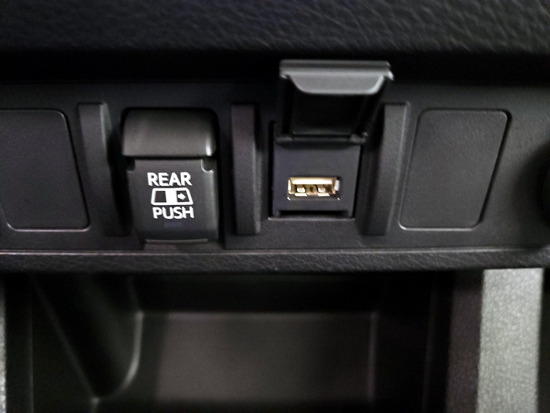 Thumbnail: 2023 Toyota Tacoma - 18