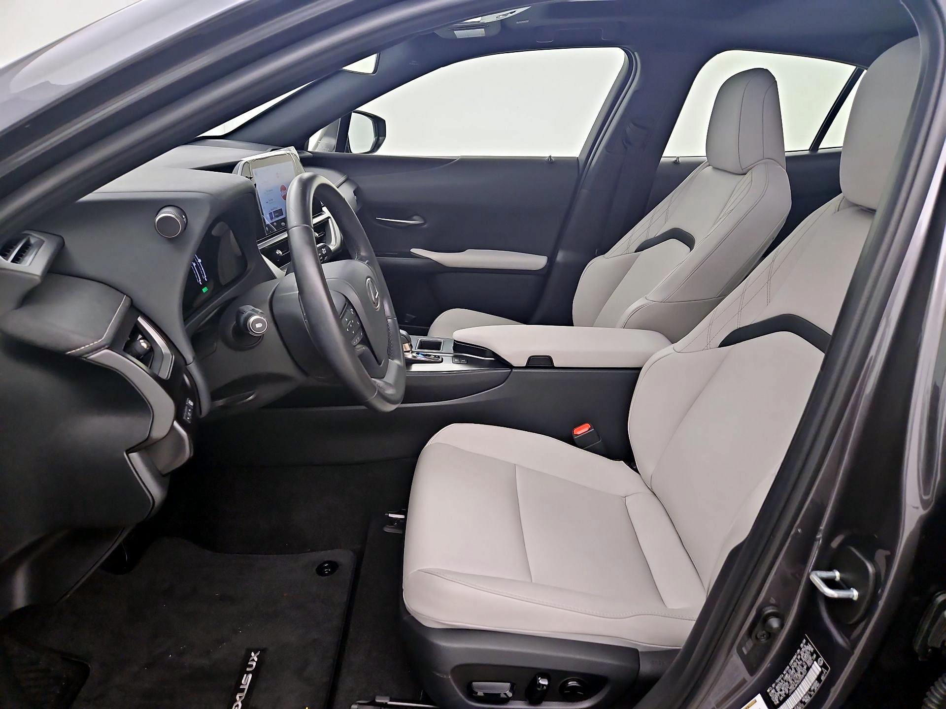 Thumbnail: 2025 Lexus UX - 11