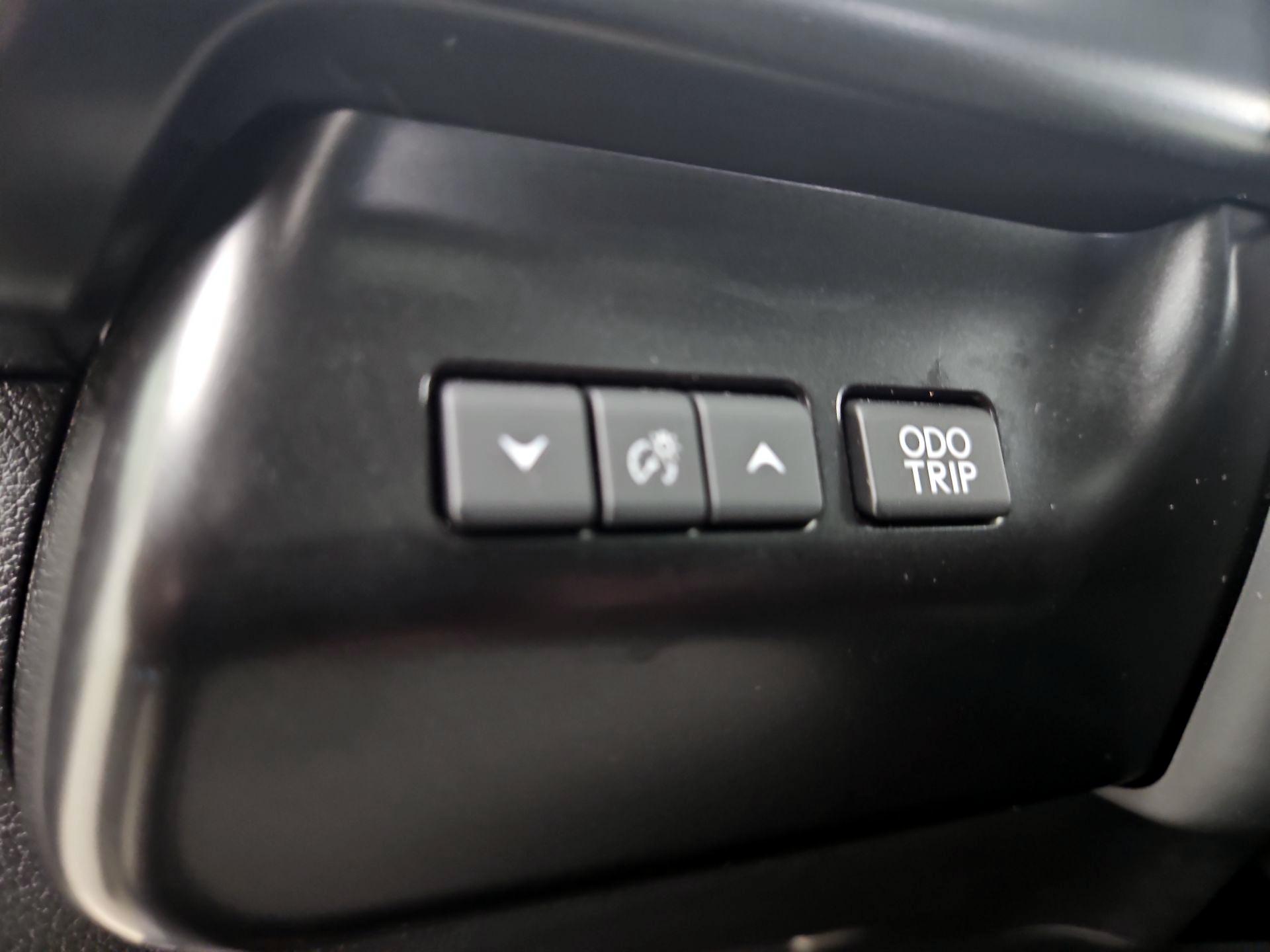 Thumbnail: 2025 Lexus UX - 13