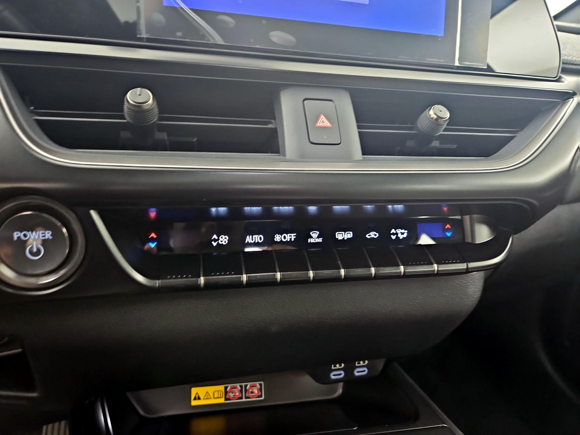 Thumbnail: 2025 Lexus UX - 16