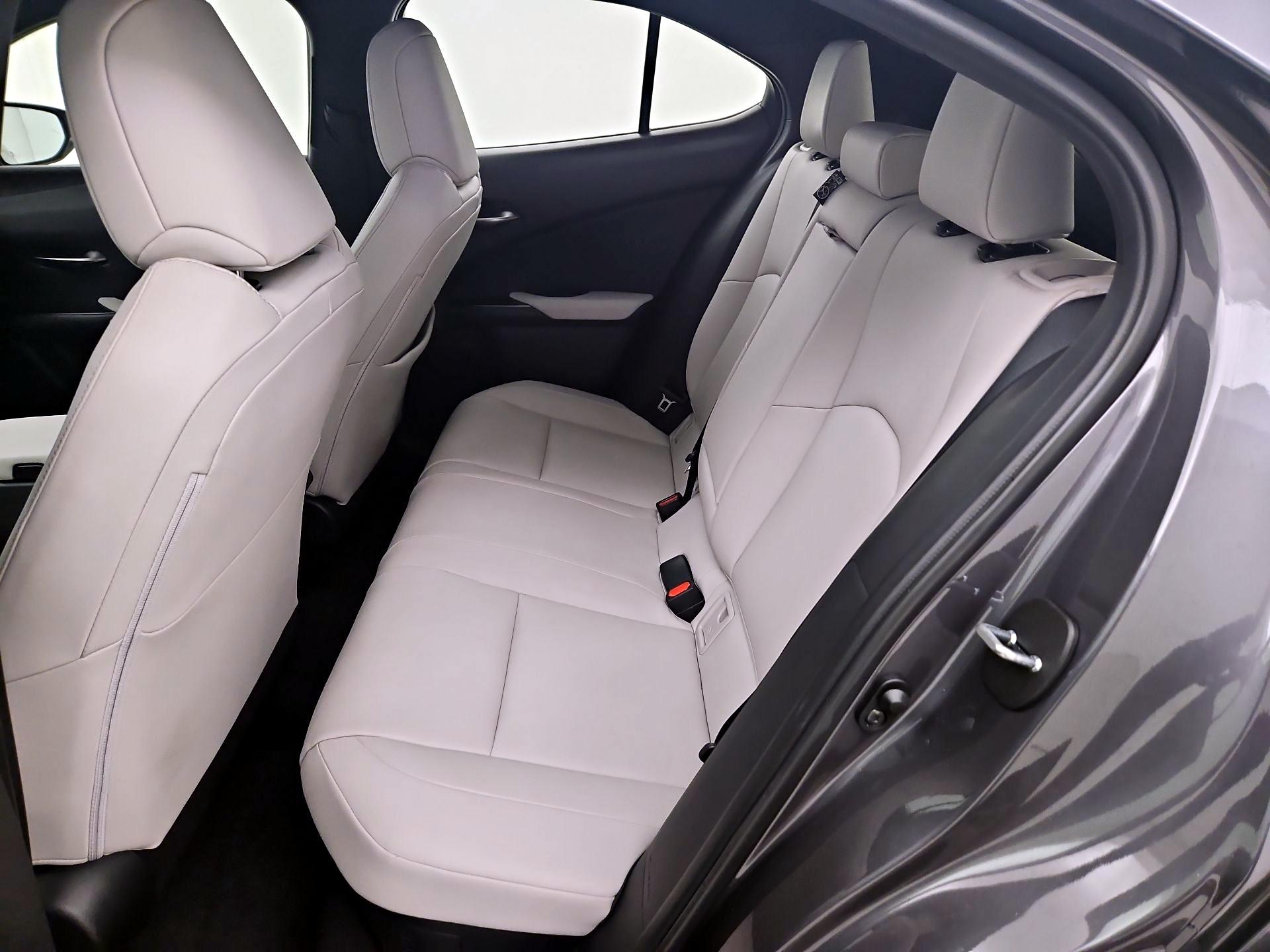 Thumbnail: 2025 Lexus UX - 20