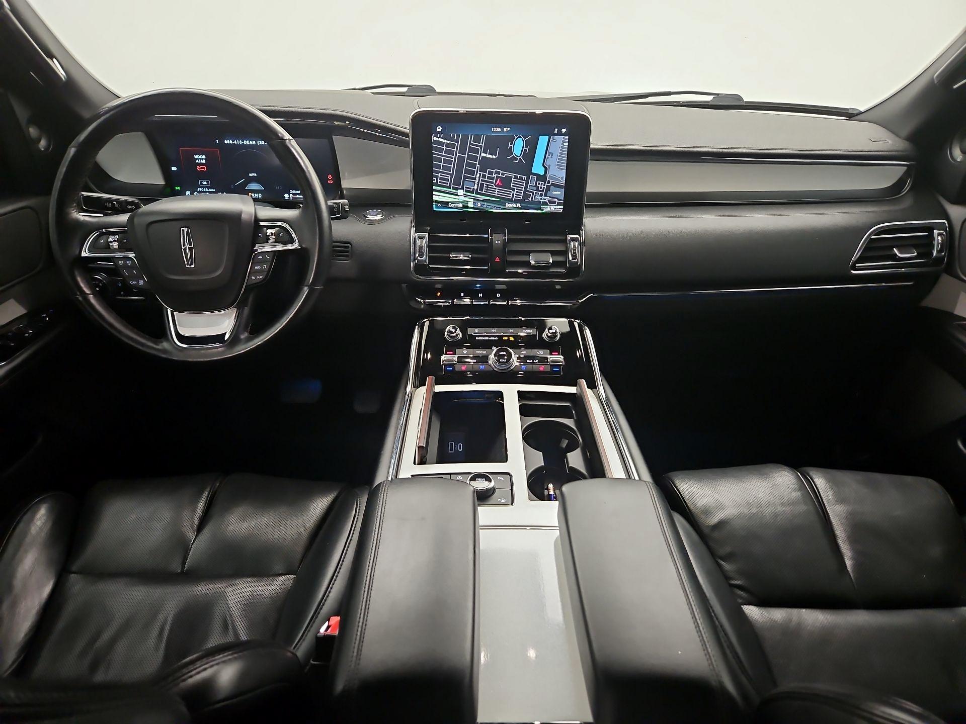 Thumbnail: 2021 Lincoln Navigator L - 9