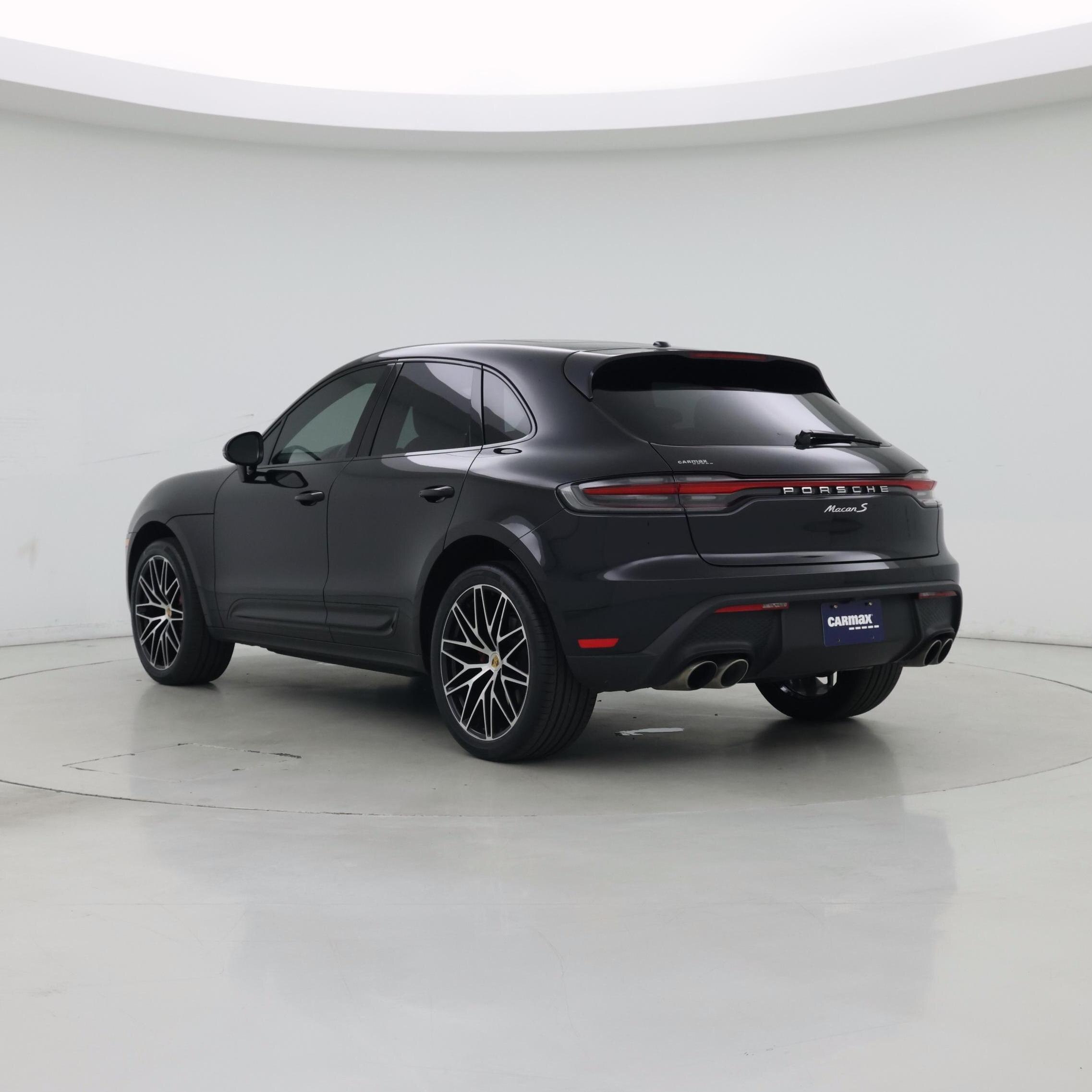 Thumbnail: 2022 Porsche Macan - 2