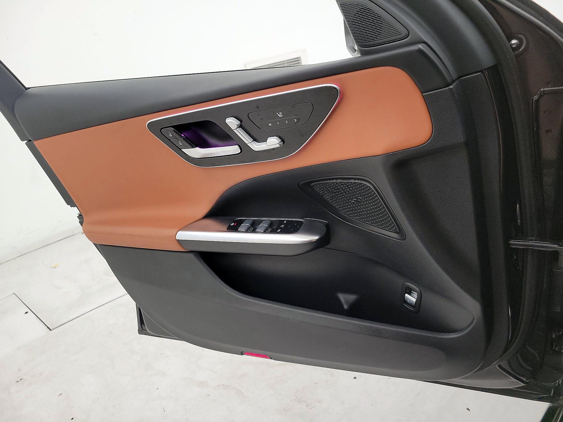 Thumbnail: 2022 Mercedes-Benz C-Class - 12