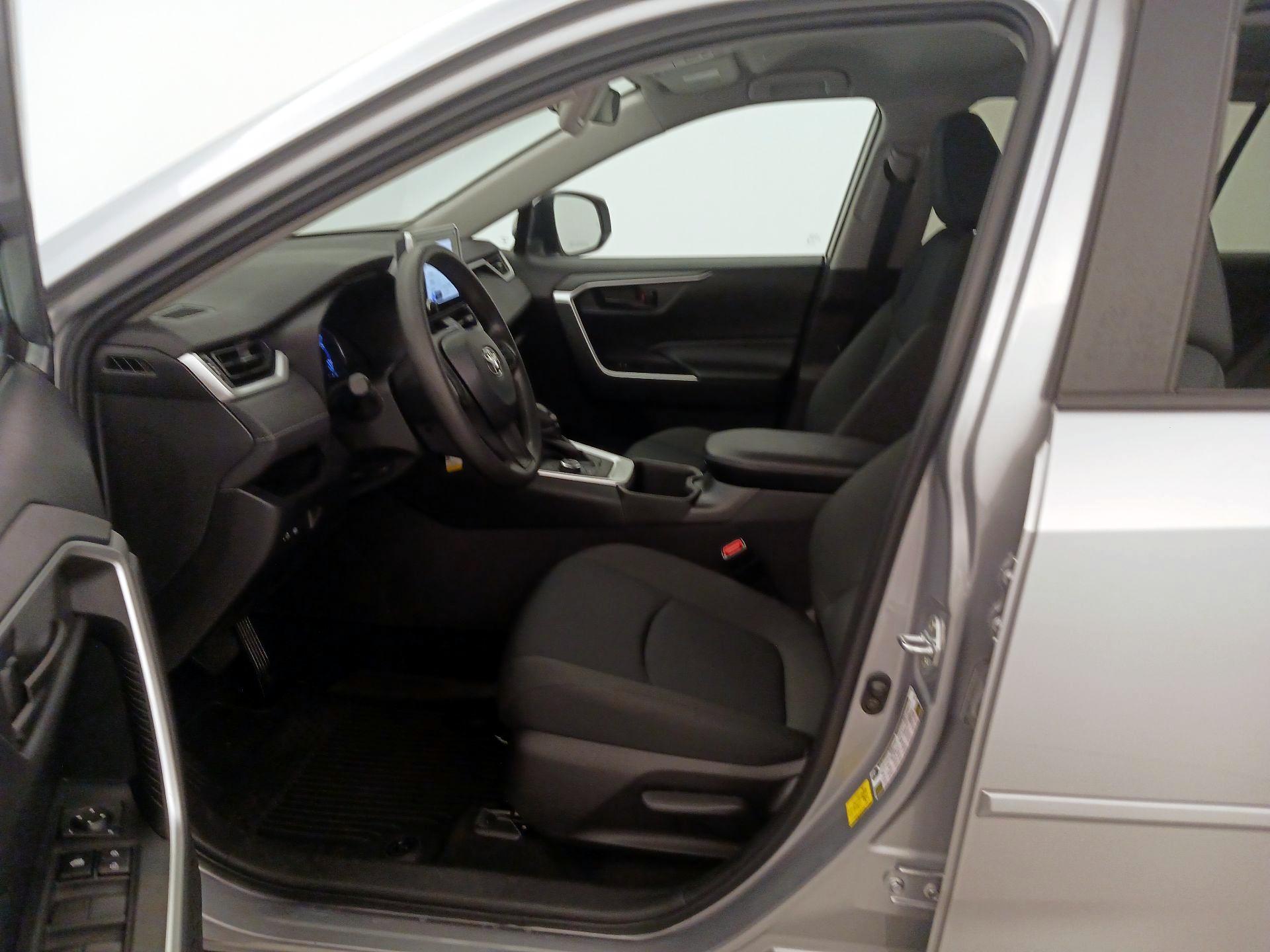 Thumbnail: 2023 Toyota RAV4 - 11