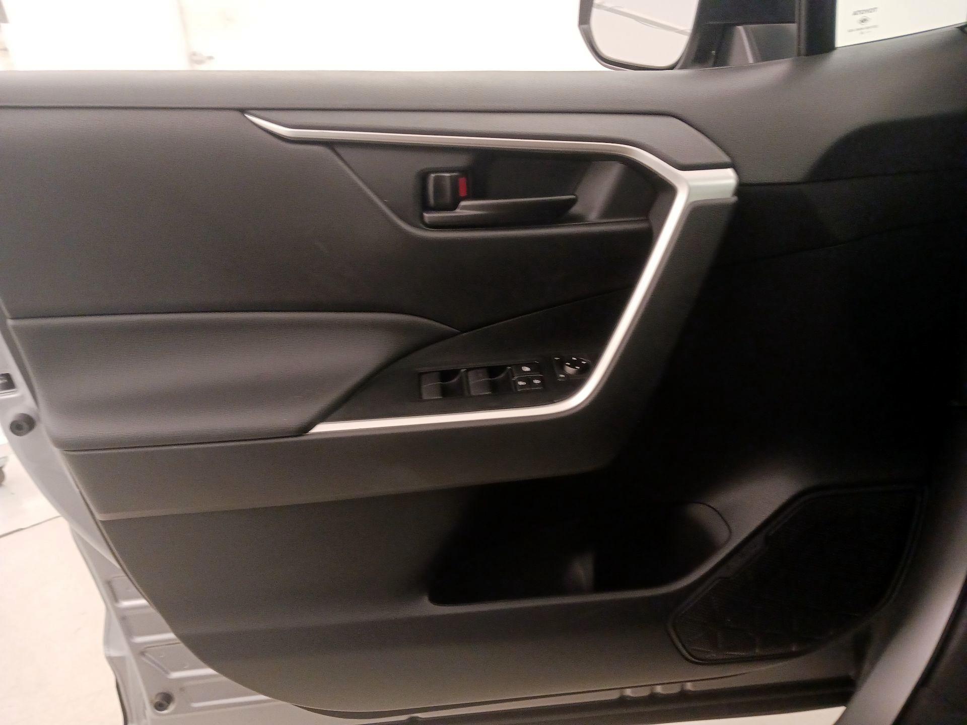 Thumbnail: 2023 Toyota RAV4 - 12