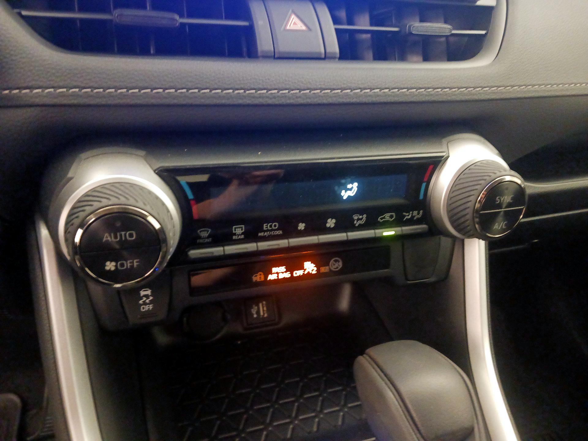 Thumbnail: 2023 Toyota RAV4 - 16