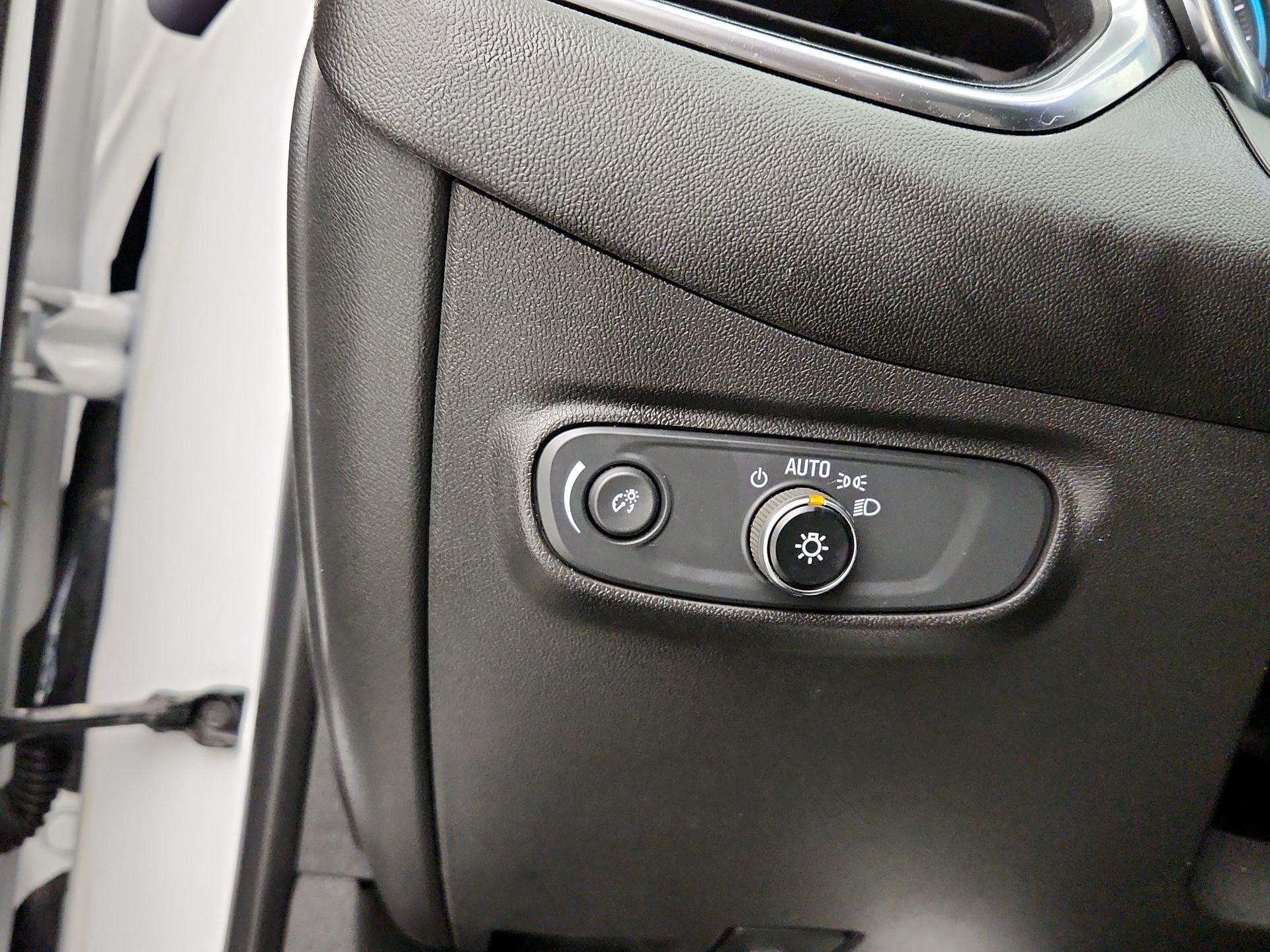 Thumbnail: 2021 Chevrolet Equinox - 13