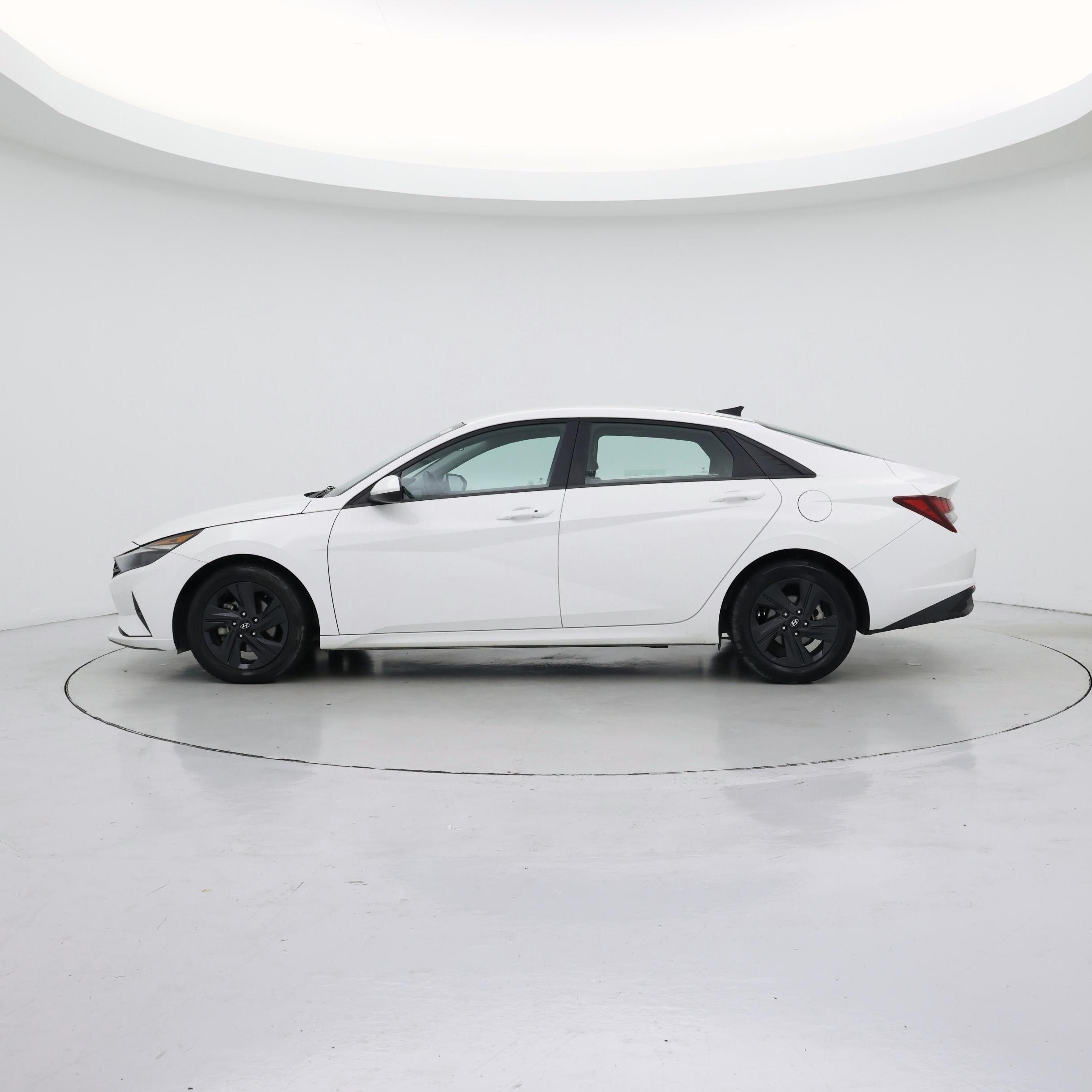 Thumbnail: 2023 Hyundai Elantra - 3