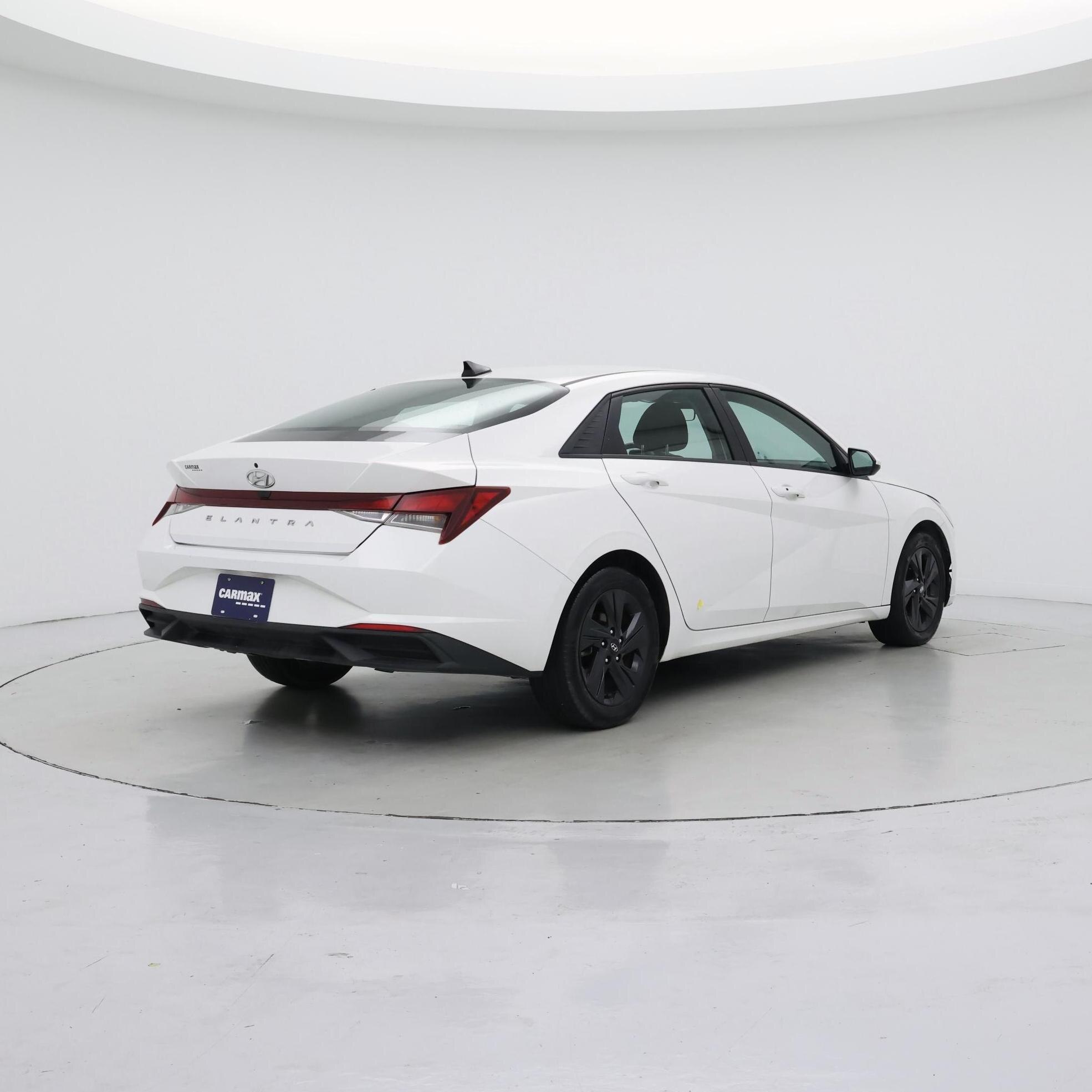 Thumbnail: 2023 Hyundai Elantra - 8