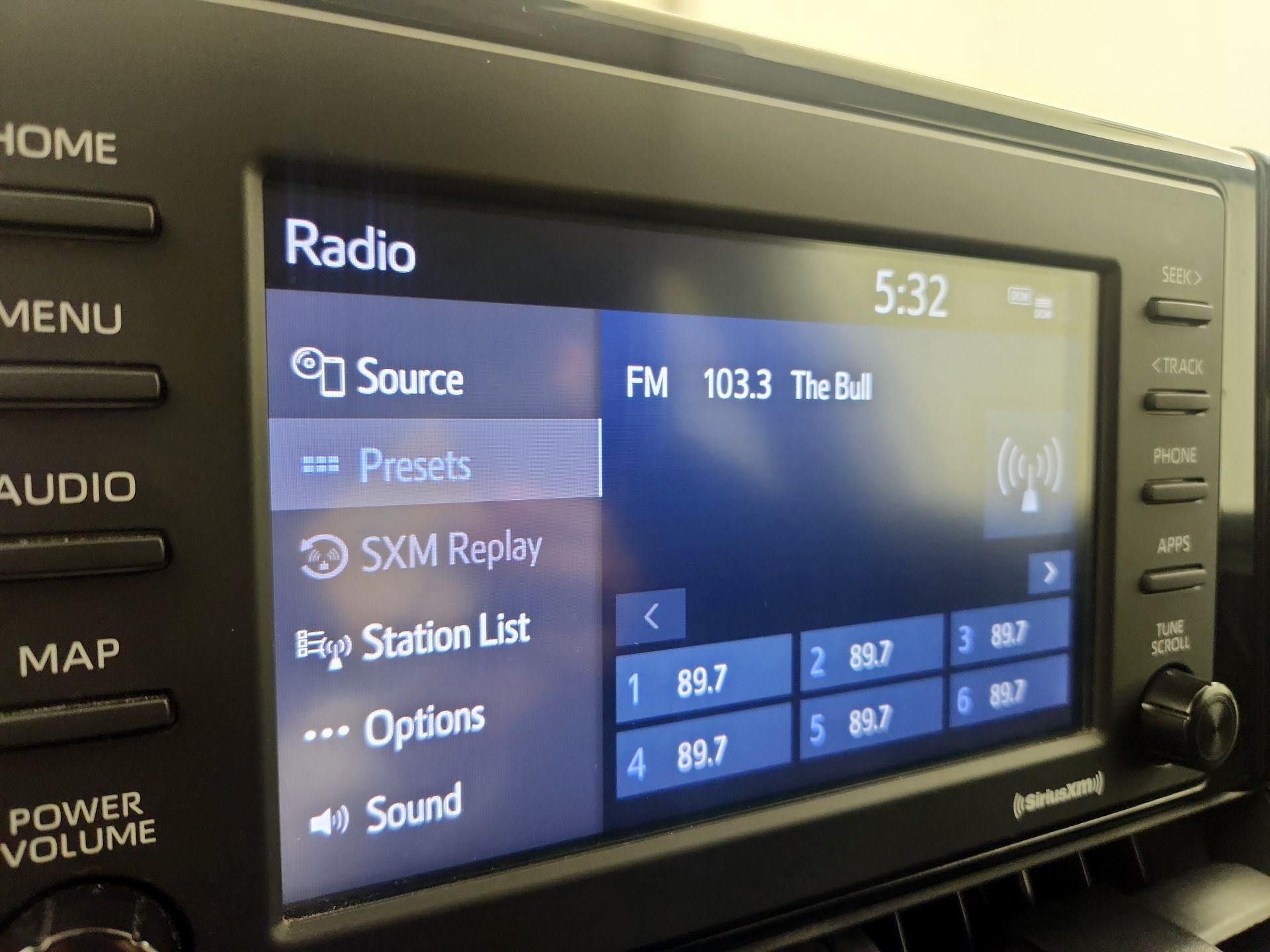 Thumbnail: 2022 Toyota RAV4 - 15