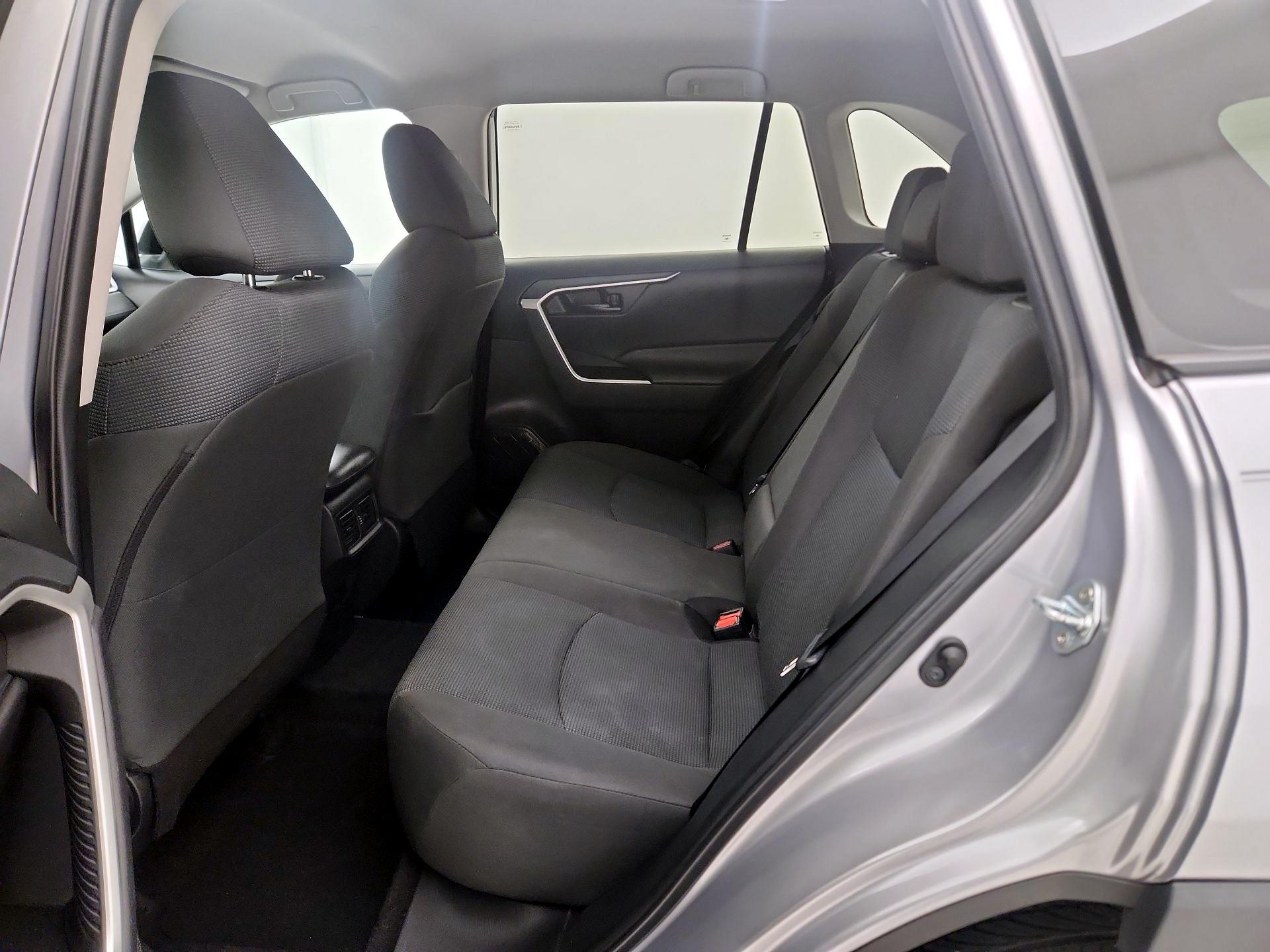 Thumbnail: 2022 Toyota RAV4 - 19