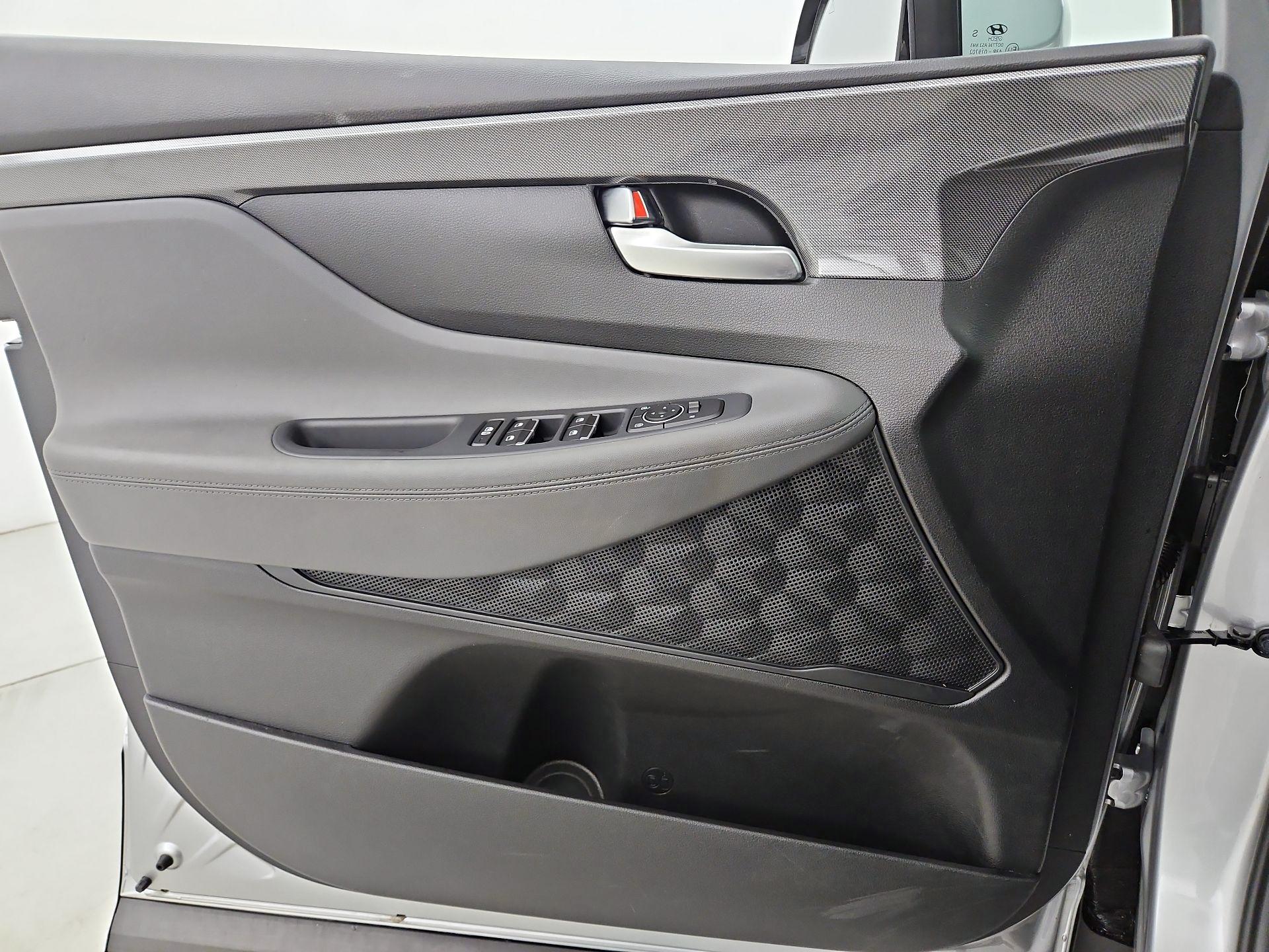 Thumbnail: 2023 Hyundai Santa Fe - 12