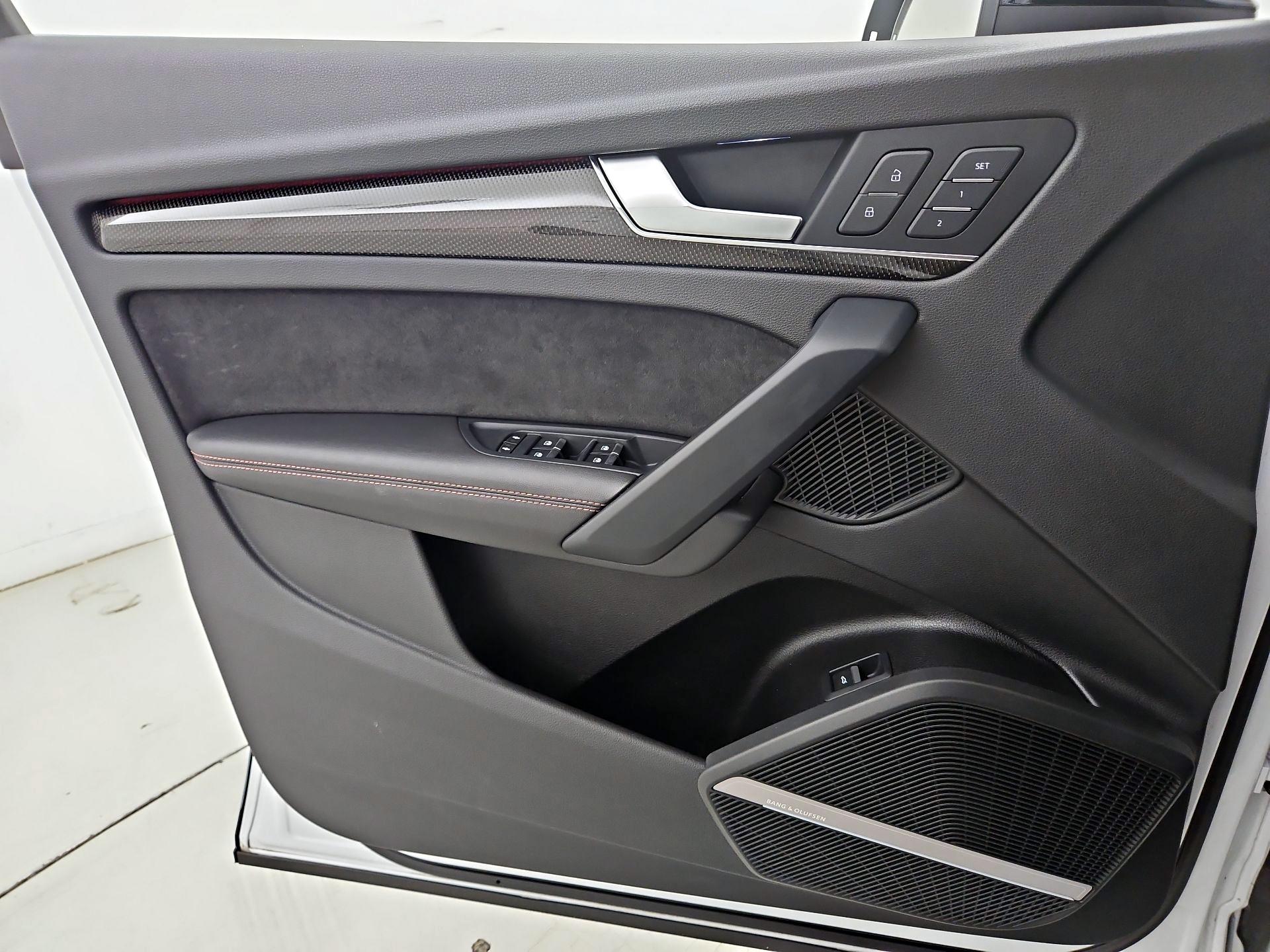 Thumbnail: 2021 Audi SQ5 - 12