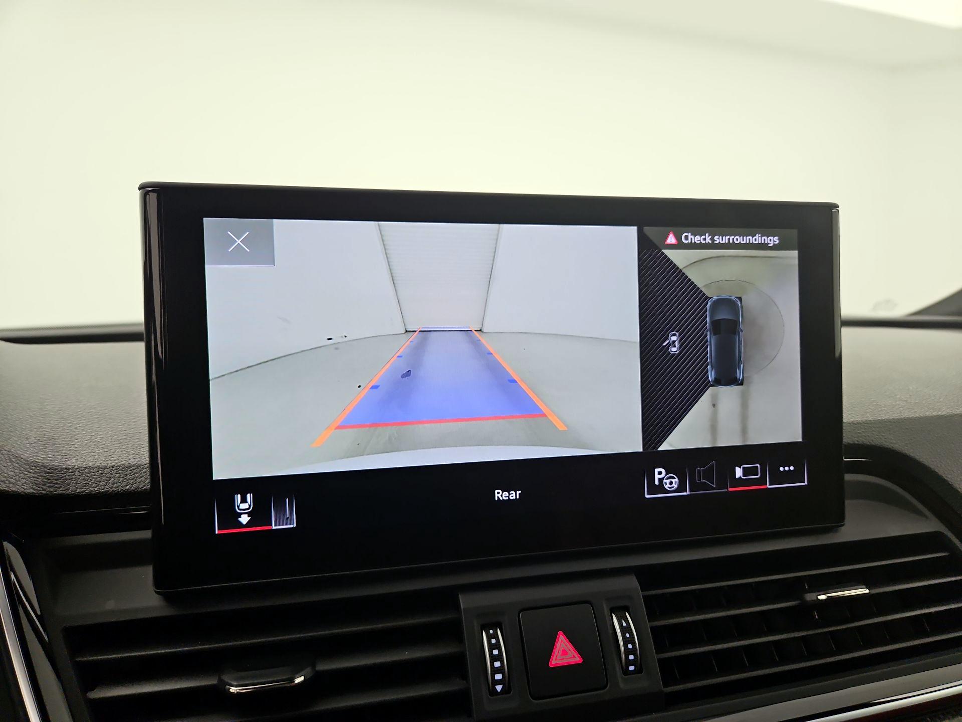 Thumbnail: 2021 Audi SQ5 - 15