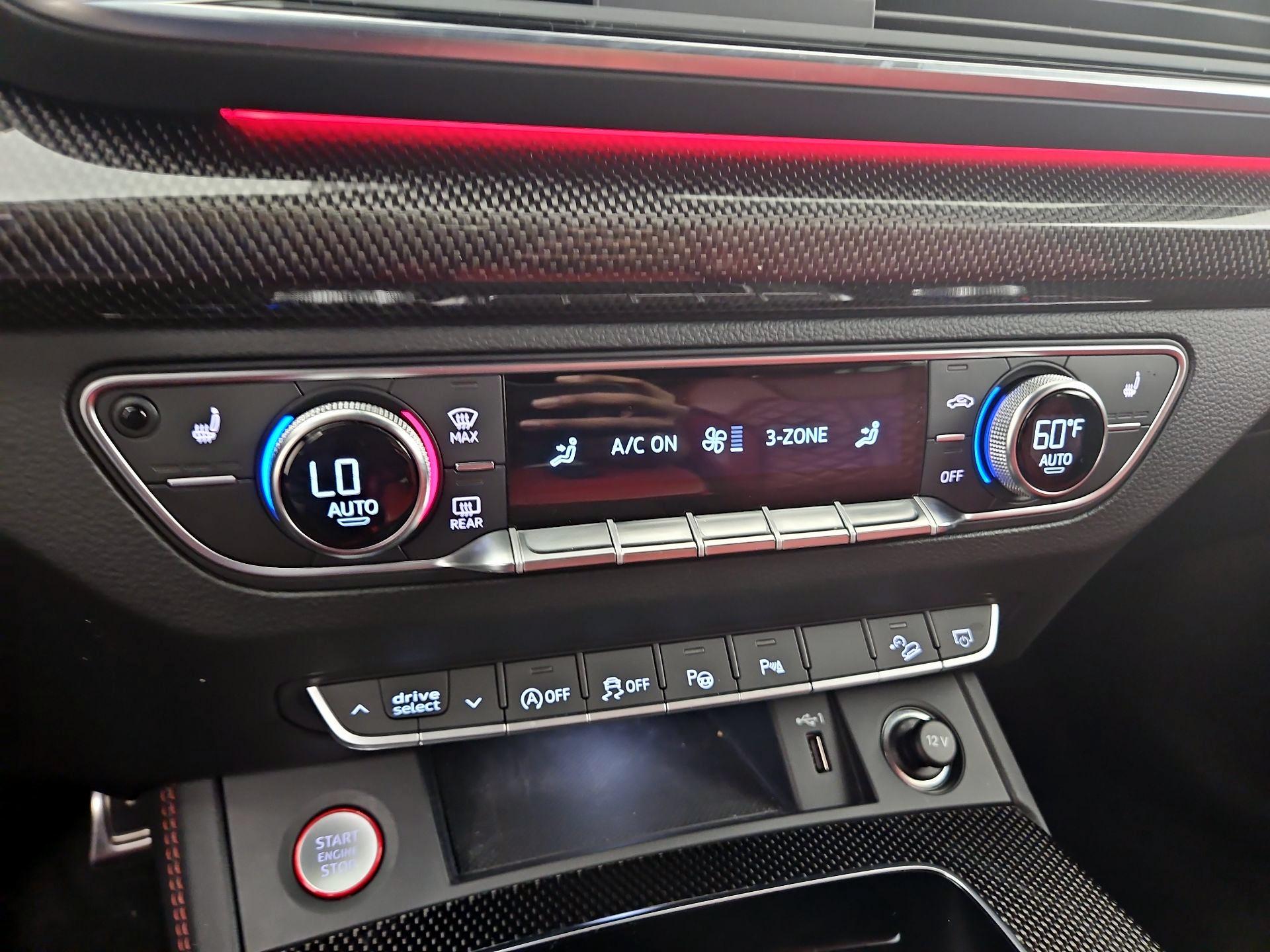 Thumbnail: 2021 Audi SQ5 - 17