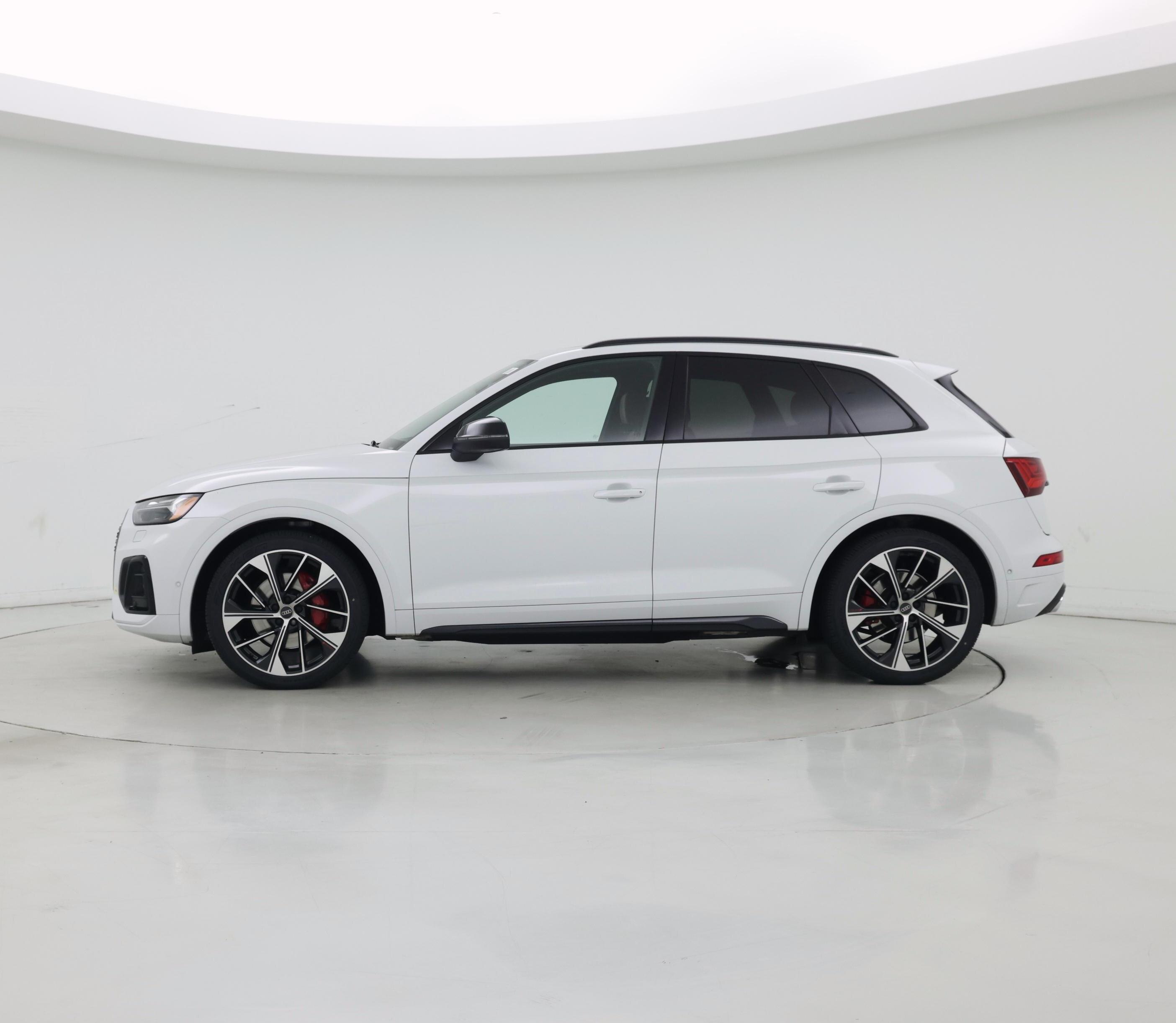 Thumbnail: 2021 Audi SQ5 - 3