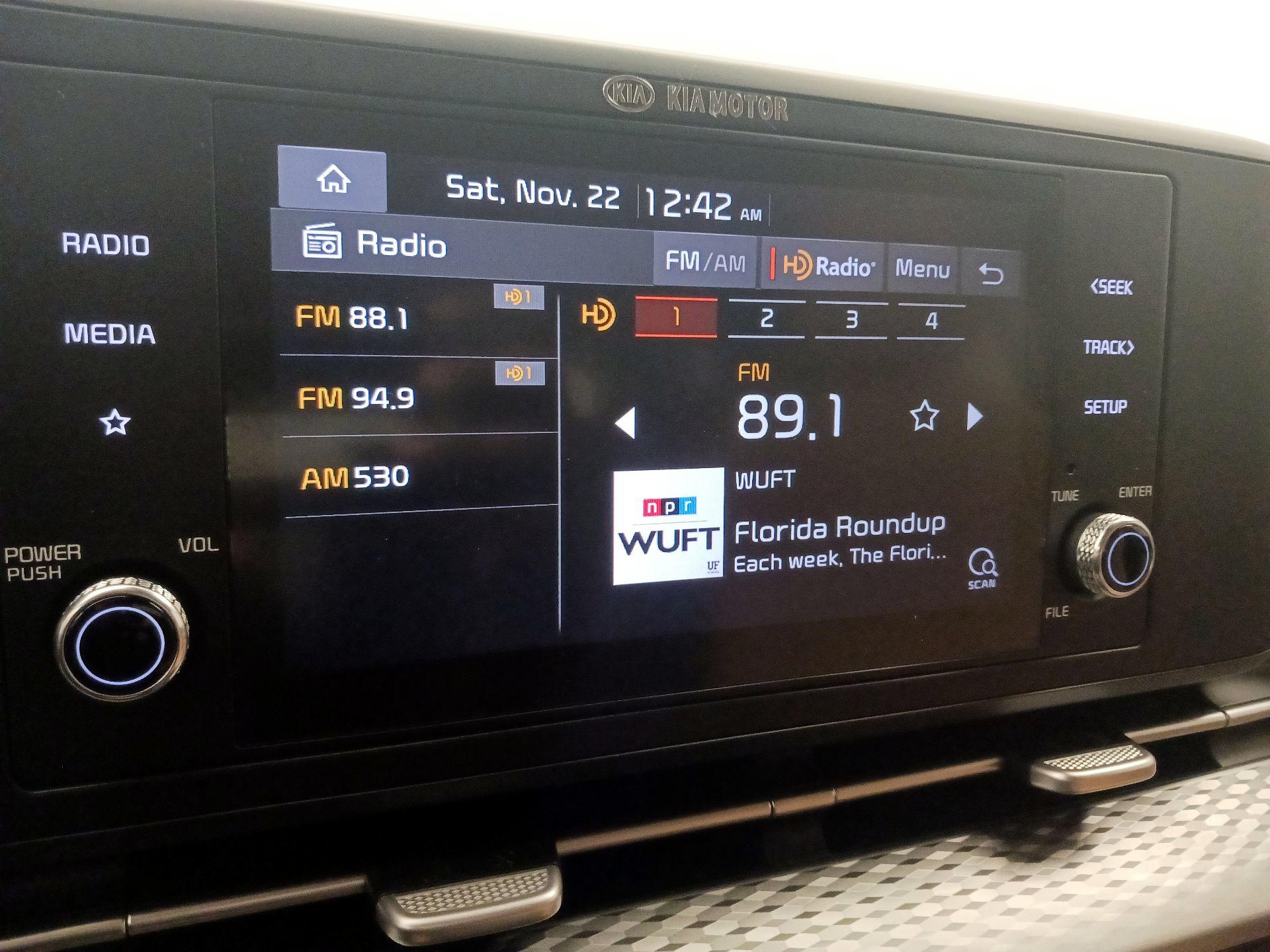 Thumbnail: 2022 Kia Carnival - 15