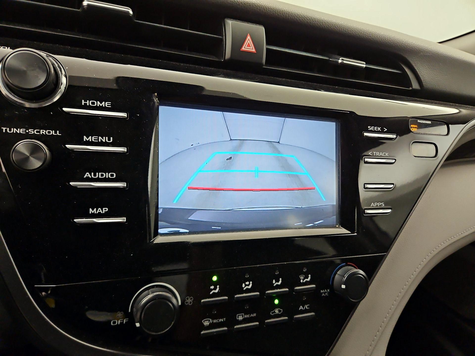 Thumbnail: 2019 Toyota Camry - 14