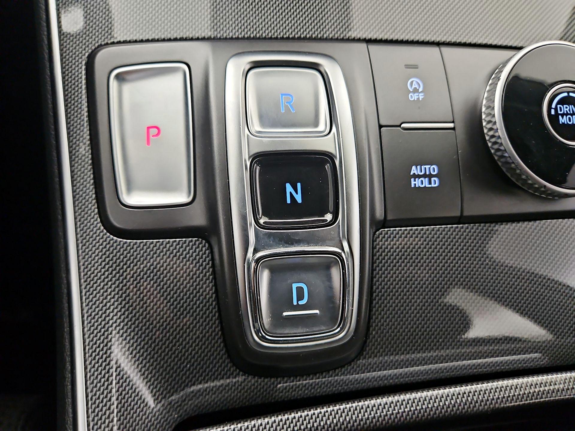 Thumbnail: 2022 Hyundai Santa Fe - 17