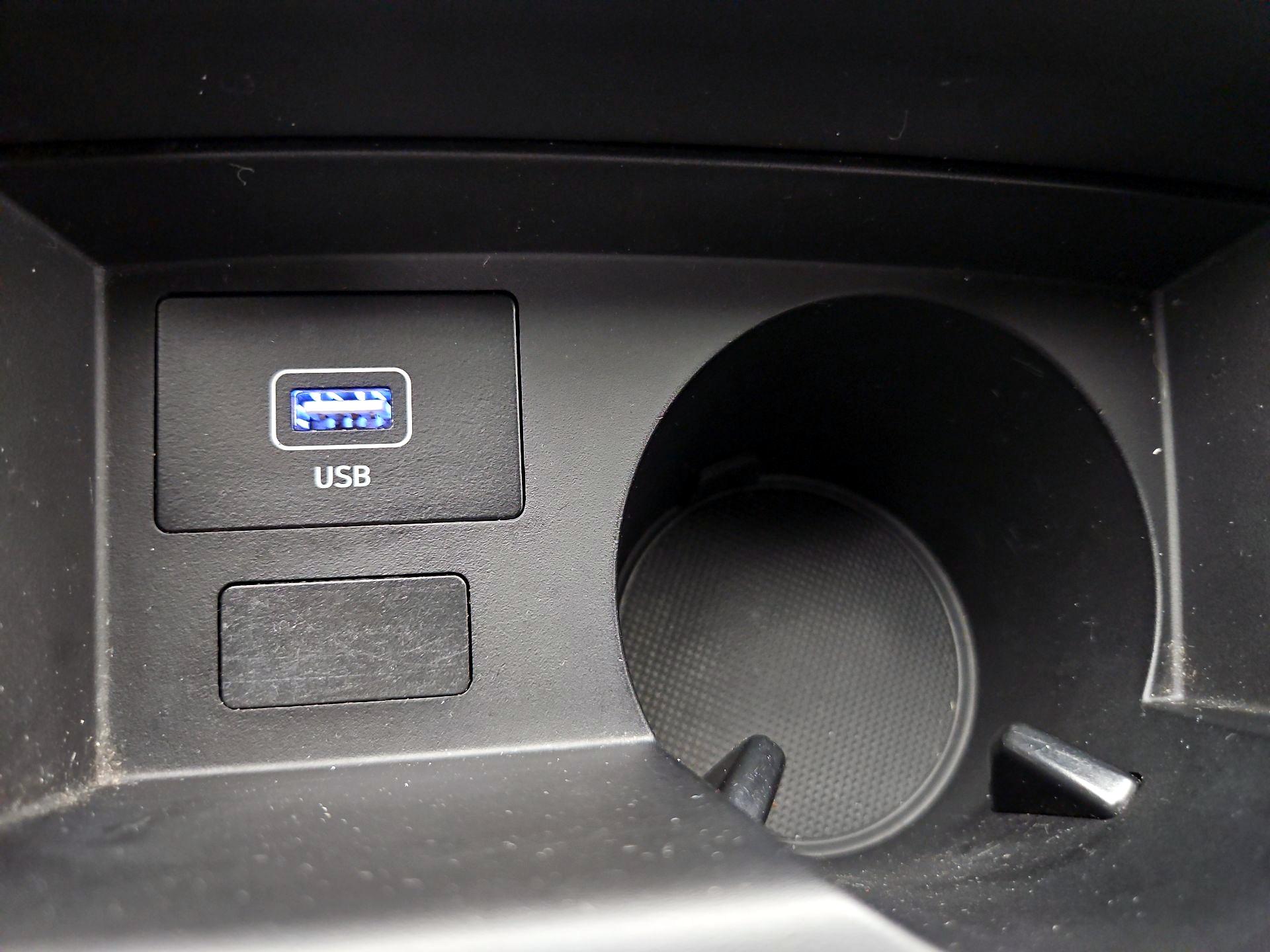 Thumbnail: 2022 Hyundai Santa Fe - 18